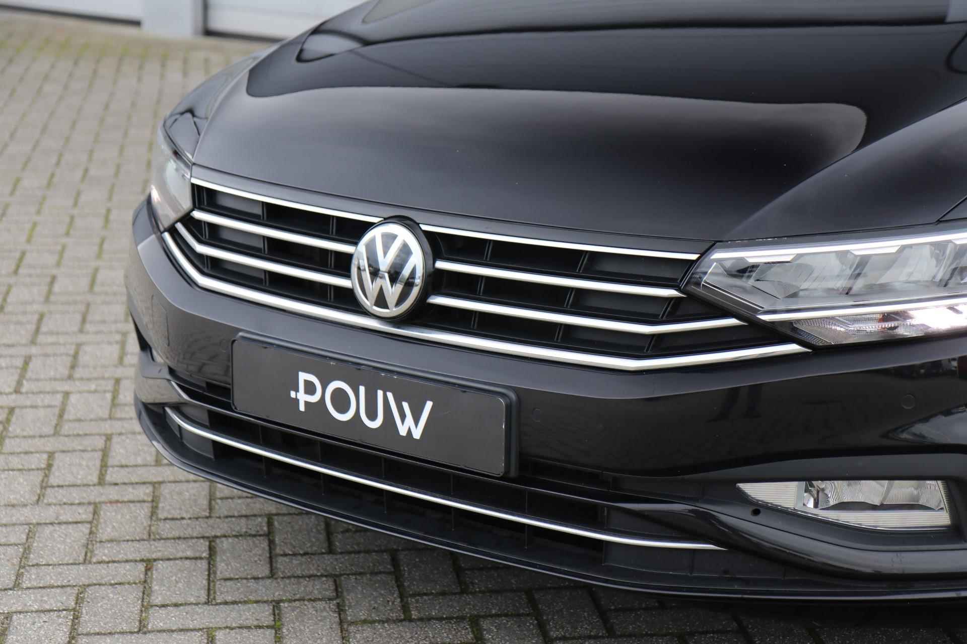 Volkswagen Passat Variant 1.6 TDI 120pk Comfort Business | Navigatie | Stoelverwarming |  Panoramadak | App Connect - 41/45