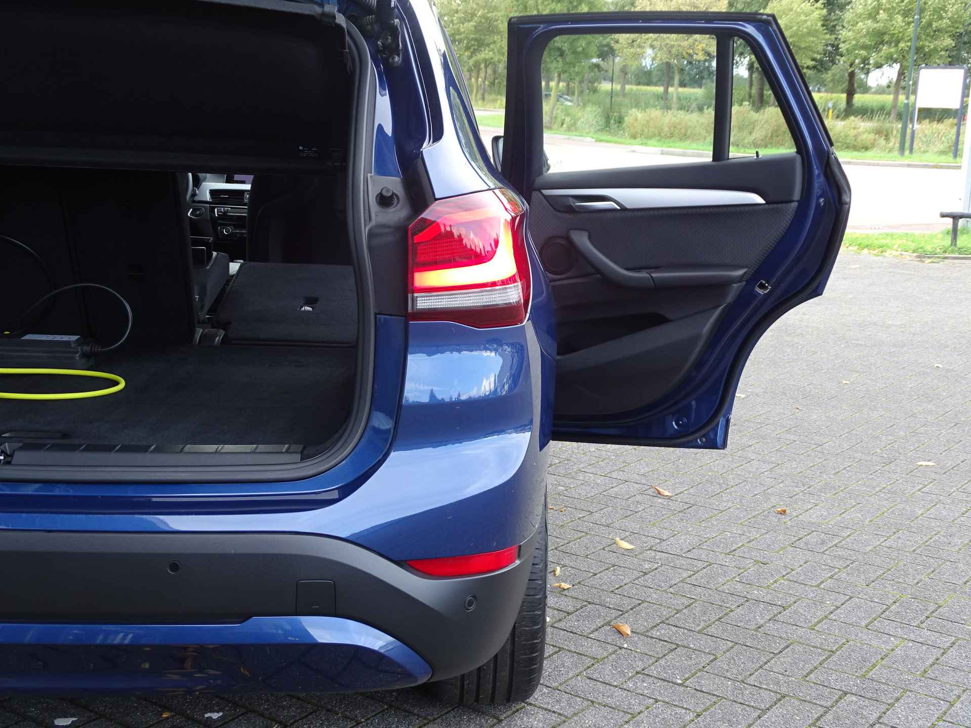 BMW X1 xDrive25e Executive Camera Led Dab Elek.Achterklep Nav. Opbergpakket 17"LM Velgen - 13/51