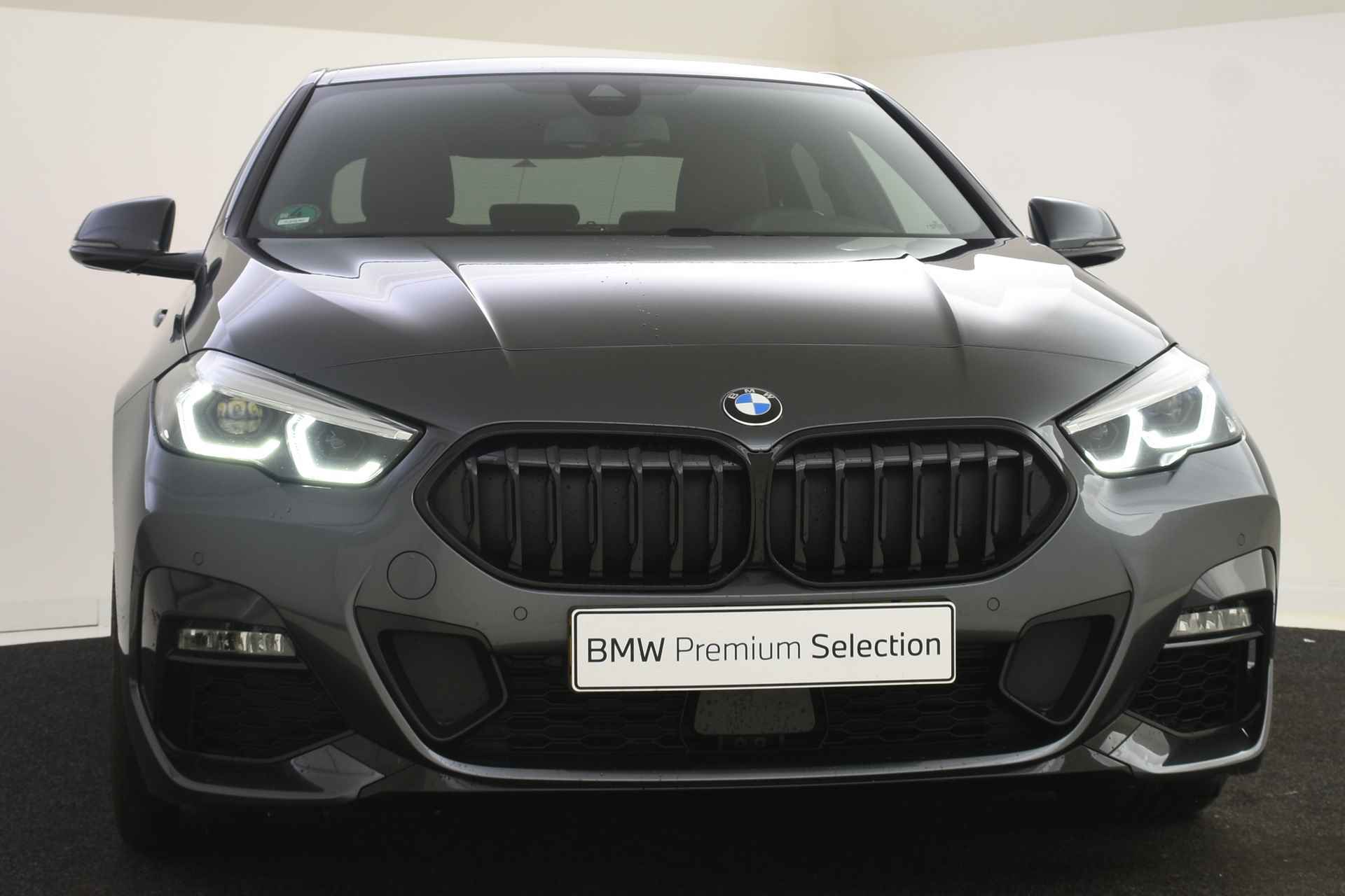 BMW 2 Serie Gran Coupé 218i High Executive M Sport Automaat / Panoramadak / LED / M Sportonderstel / Leder / Live Cockpit Professional / Stoelverwarming - 9/37