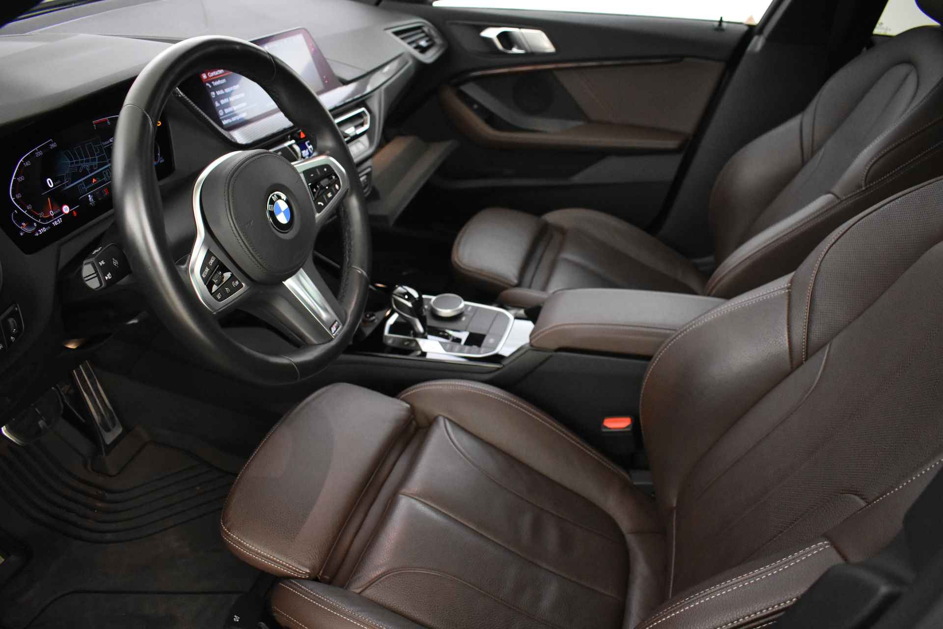 BMW 2 Serie Gran Coupé 218i High Executive M Sport Automaat / Panoramadak / LED / M Sportonderstel / Leder / Live Cockpit Professional / Stoelverwarming - 12/37