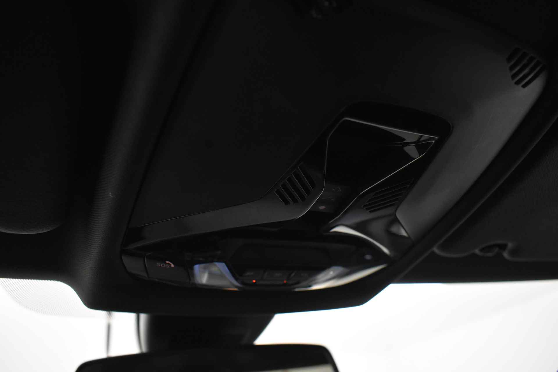 BMW 2 Serie Gran Coupé 218i High Executive M Sport Automaat / Panoramadak / LED / M Sportonderstel / Leder / Live Cockpit Professional / Stoelverwarming - 25/37