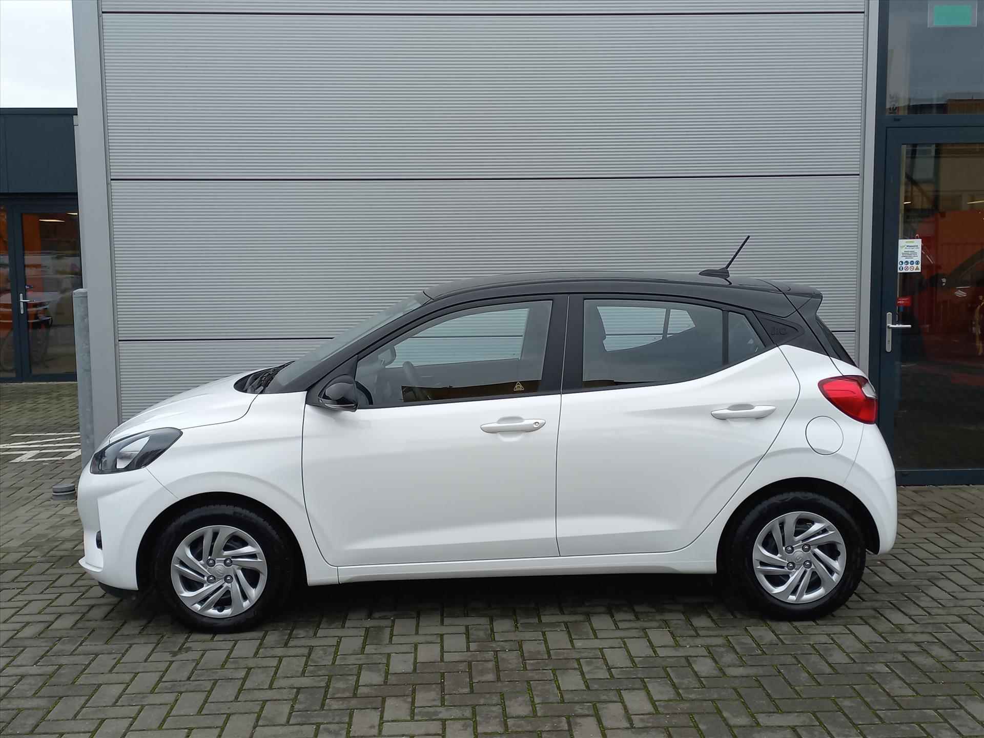 Hyundai I10 1.0i 67pk Automaat Comfort 5 zitpl. | Airconditioning | Navigatie via Apple Carplay of Android Auto | Cruise control - 3/36