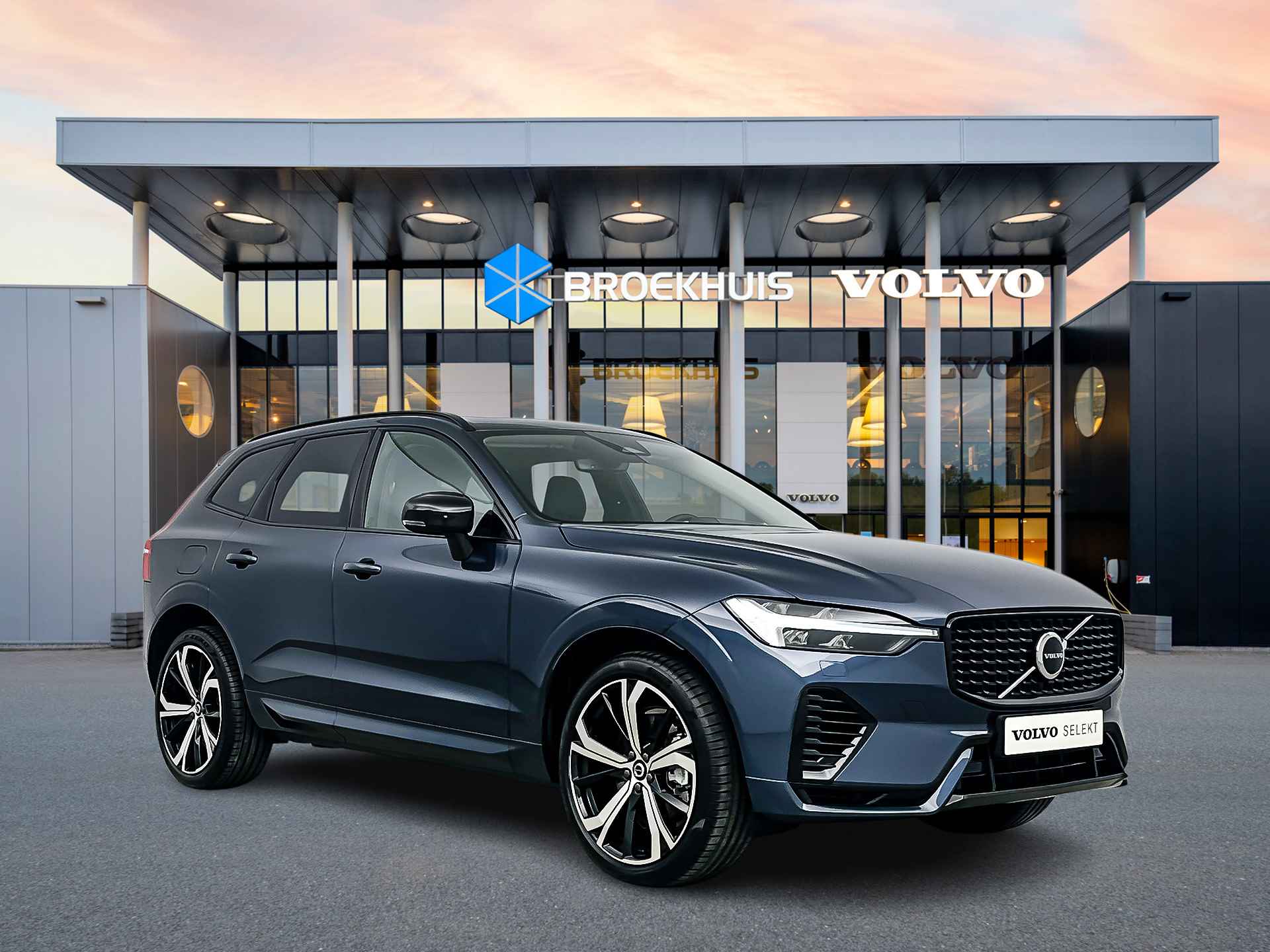 Volvo XC60 Recharge T6 AWD Plus Dark | 21'' | Trekhaak | Panoramadak | Pilot Assist | BLIS | Elektr. verst. stoelen | Stoel/stuurverwarming - 3/37