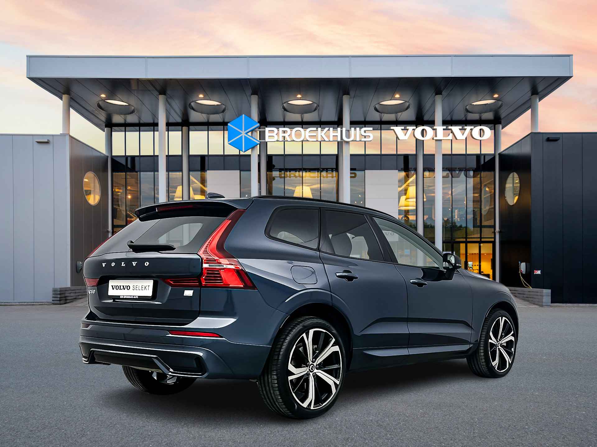 Volvo XC60 Recharge T6 AWD Plus Dark | 21'' | Trekhaak | Panoramadak | Pilot Assist | BLIS | Elektr. verst. stoelen | Stoel/stuurverwarming - 4/37