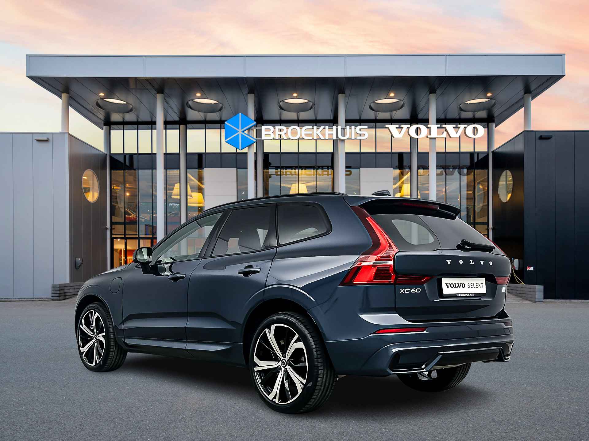 Volvo XC60 Recharge T6 AWD Plus Dark | 21'' | Trekhaak | Panoramadak | Pilot Assist | BLIS | Elektr. verst. stoelen | Stoel/stuurverwarming - 5/37