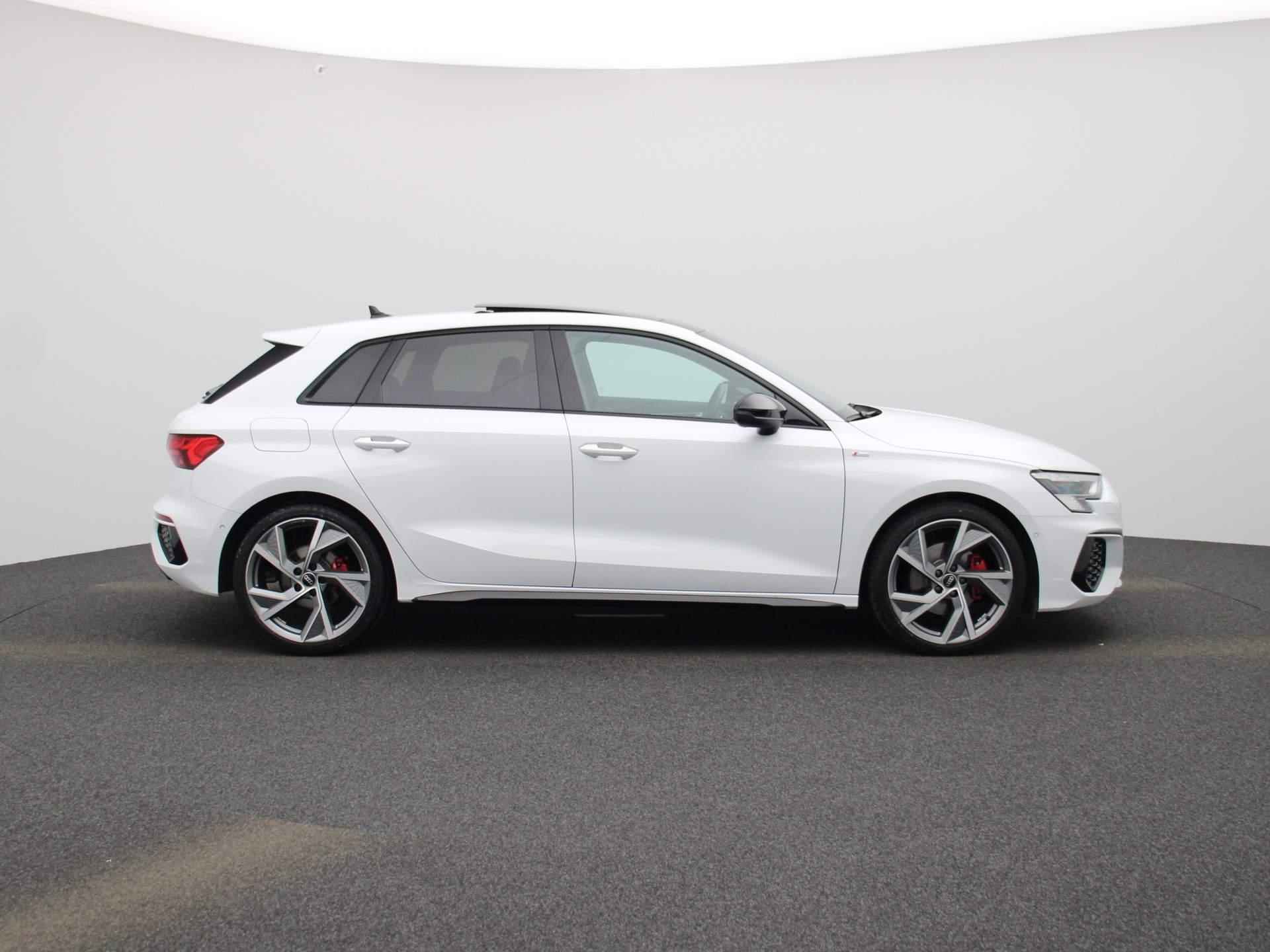 Audi A3 Sportback 35 TDI S edition 150 PK | S-line | Automaat | Navigatie | Keyless | Adaptive Cruise Control | Trekhaak | Climate Control | Stoelverwarming | Parkeersensoren | Virtual Cockpit | LED Matrix | Lichtmetalen velgen | Privacy glass | - 7/51