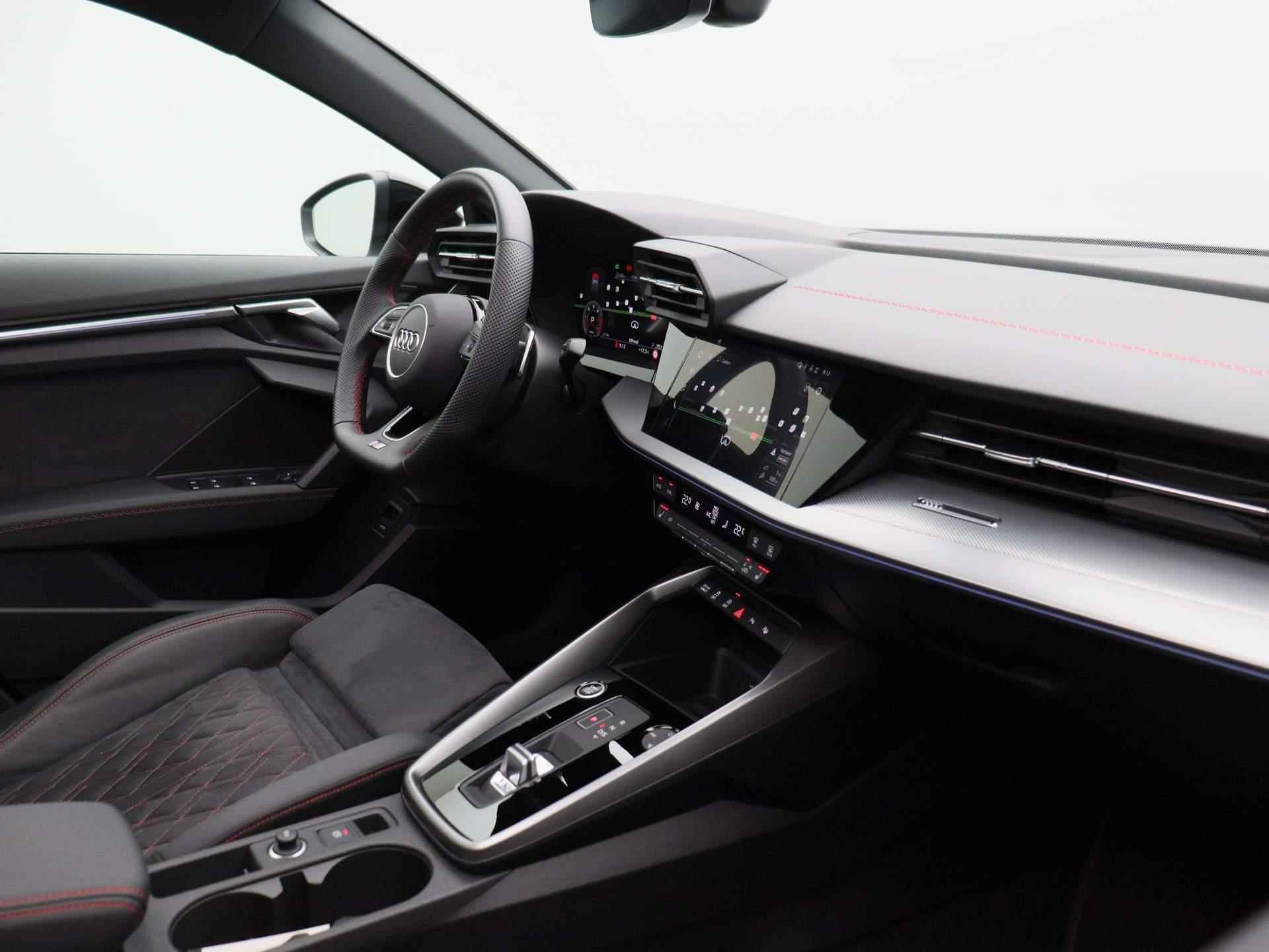 Audi A3 Sportback 35 TDI S edition 150 PK | S-line | Automaat | Navigatie | Keyless | Adaptive Cruise Control | Trekhaak | Climate Control | Stoelverwarming | Parkeersensoren | Virtual Cockpit | LED Matrix | Lichtmetalen velgen | Privacy glass | - 44/51