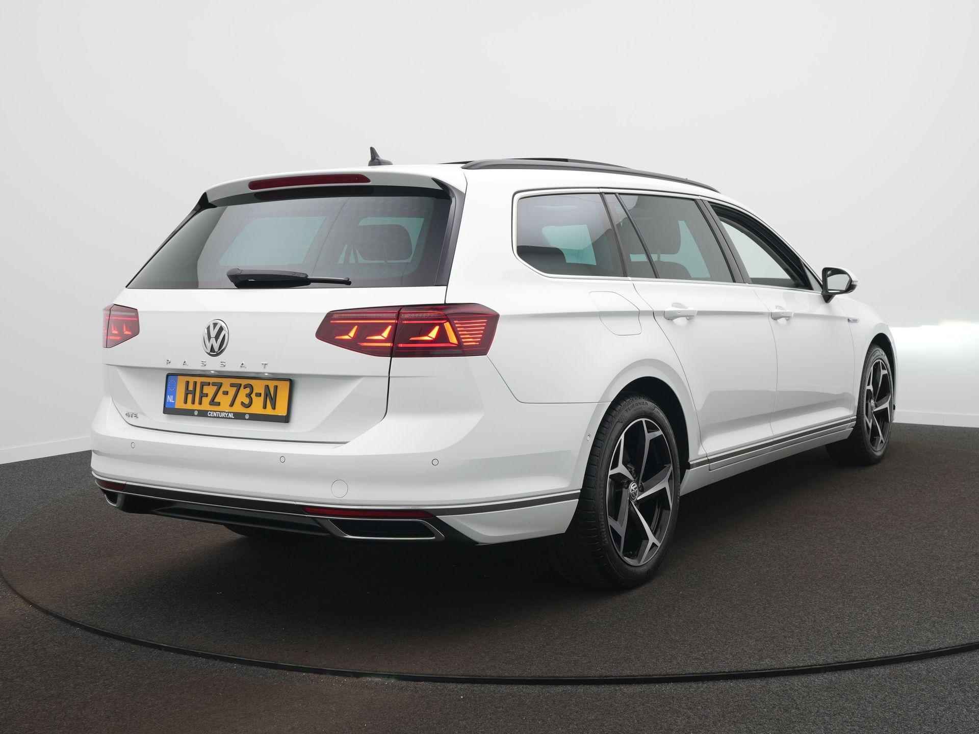 Volkswagen Passat Variant 1.4 TSI PHEV GTE Business Panoramadak - Navigatie - Winterpakket - Clima - 5/69