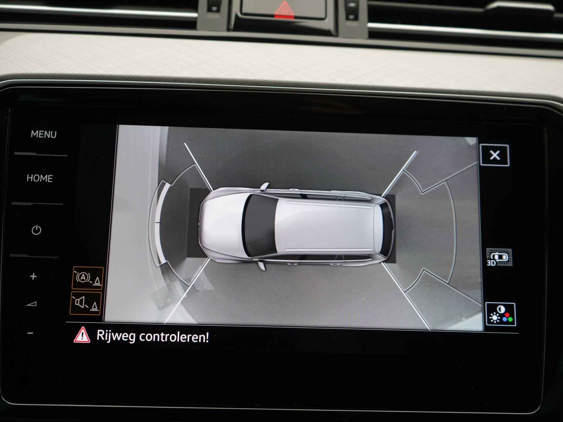 Volkswagen Passat Variant 1.4 TSI PHEV GTE Business Panoramadak - Navigatie - Winterpakket - Clima - 28/69