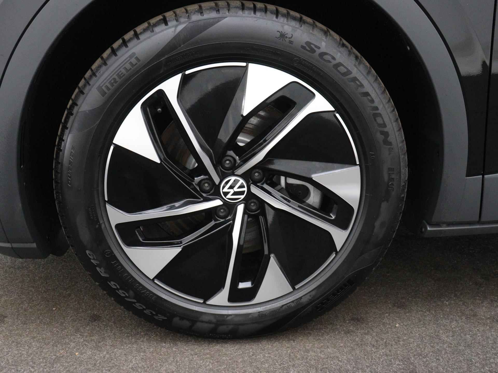 Volkswagen ID.4 Pro Business 77 kWh PPD | Stoelverwarming | Stuurverwarming | Navigatie | Carplay - 11/23