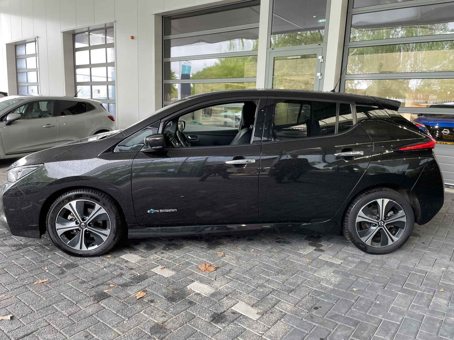 Nissan LEAF 40 kWh Tekna Stoelverw voor + achter / Full LED / Pro pilot / Clima / 360 Camera / snel laden / Bose - 4/28