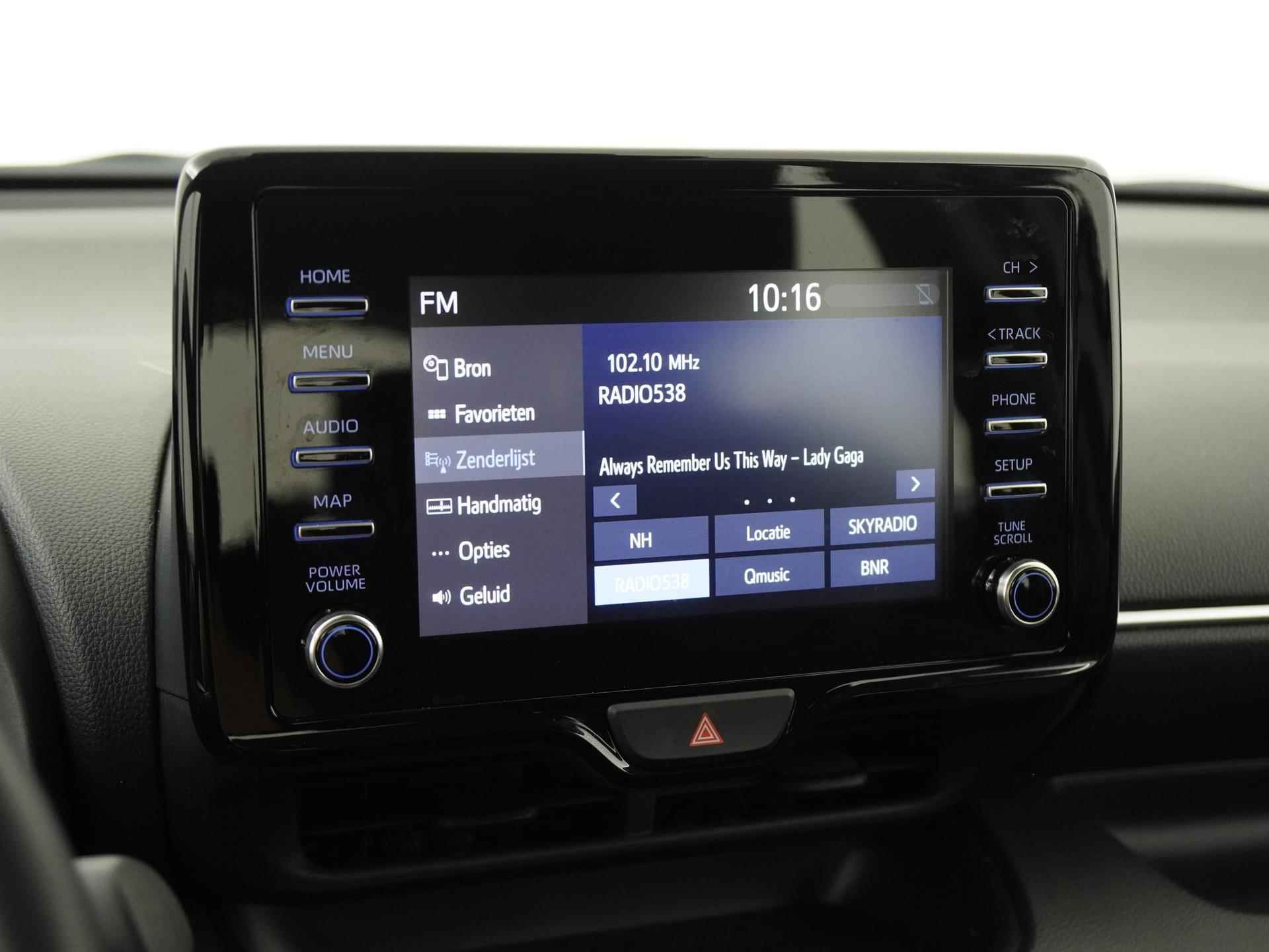Toyota Yaris 1.5 Hybrid Dynamic | Stoelverwarming | Camera | Zondag Open! - 13/36