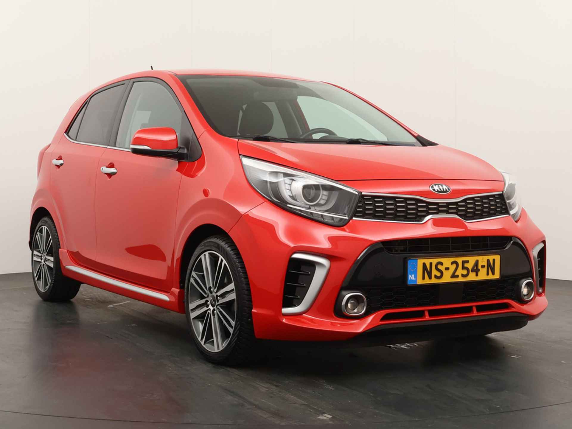 Kia Picanto 1.2 CVVT GT-Line - Cruise Control - Climate Control - Leder - Navigatie - Lichtmetalen Velgen 16'' - Apple/Android Carplay - Bovag Garantie - 11/43