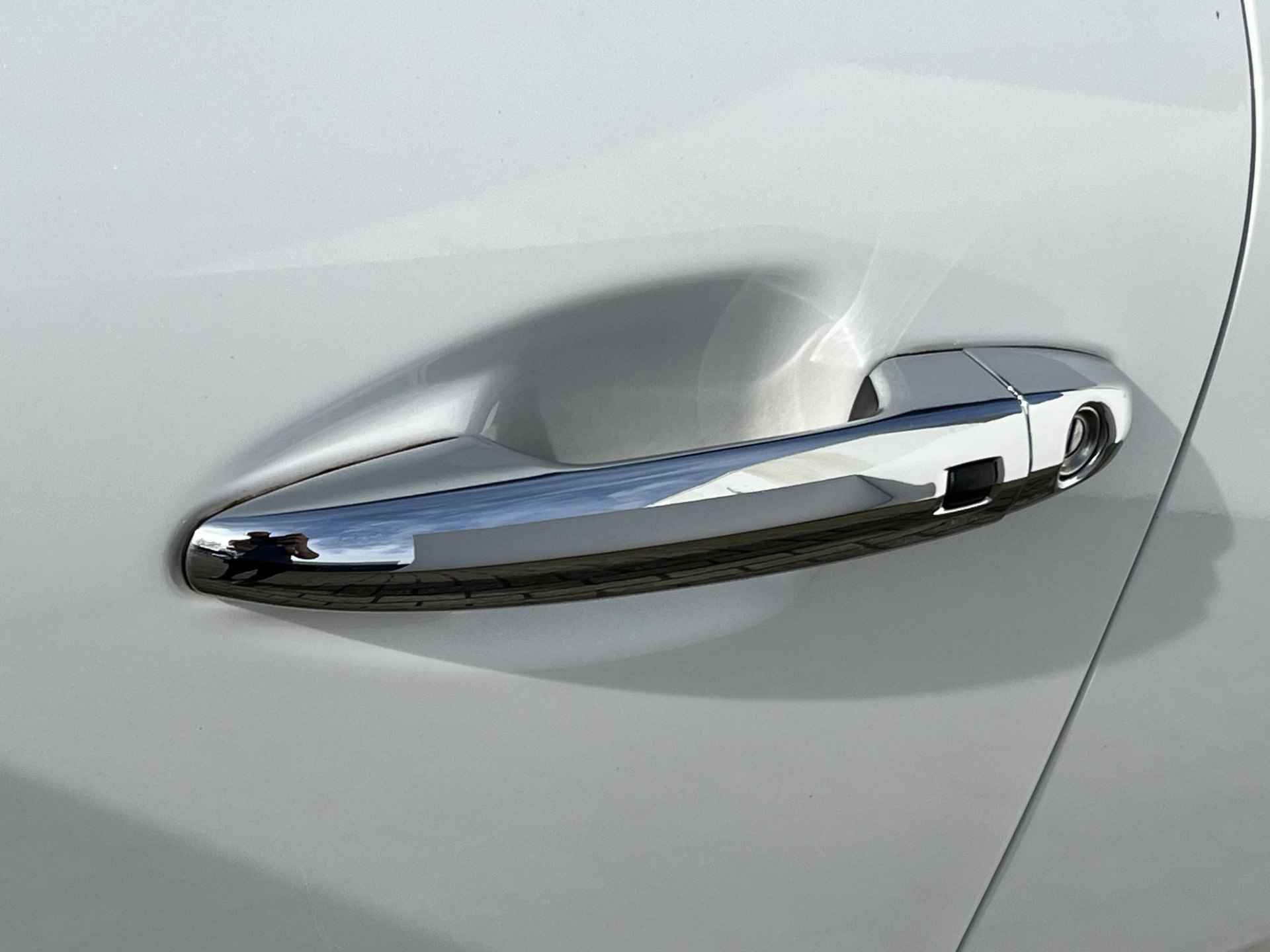 Kia e-Niro DynamicPlusLine 64 kWh | Camera | Schuif- en Kanteldak | Navi | Clima | Cruise | Apple Carplay Android Auto | - 3/38