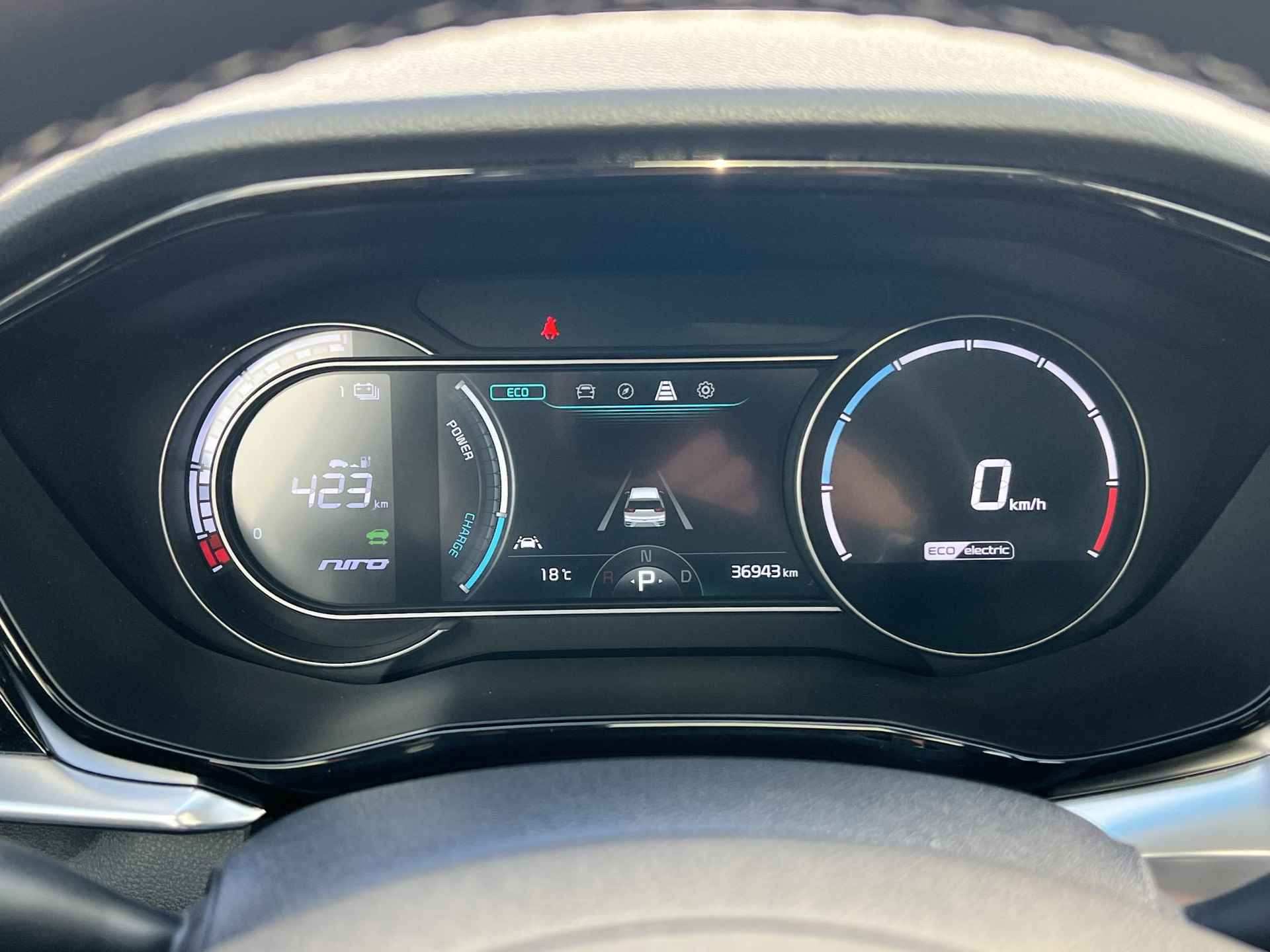 Kia e-Niro DynamicPlusLine 64 kWh | Camera | Schuif- en Kanteldak | Navi | Clima | Cruise | Apple Carplay Android Auto | - 25/38
