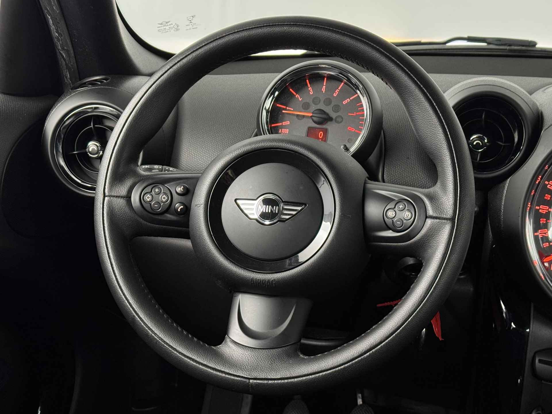 Mini Mini Countryman 1.6 One Knockout Edition | Navigatie | Sportstoelen | Parkeersensoren | - 27/43