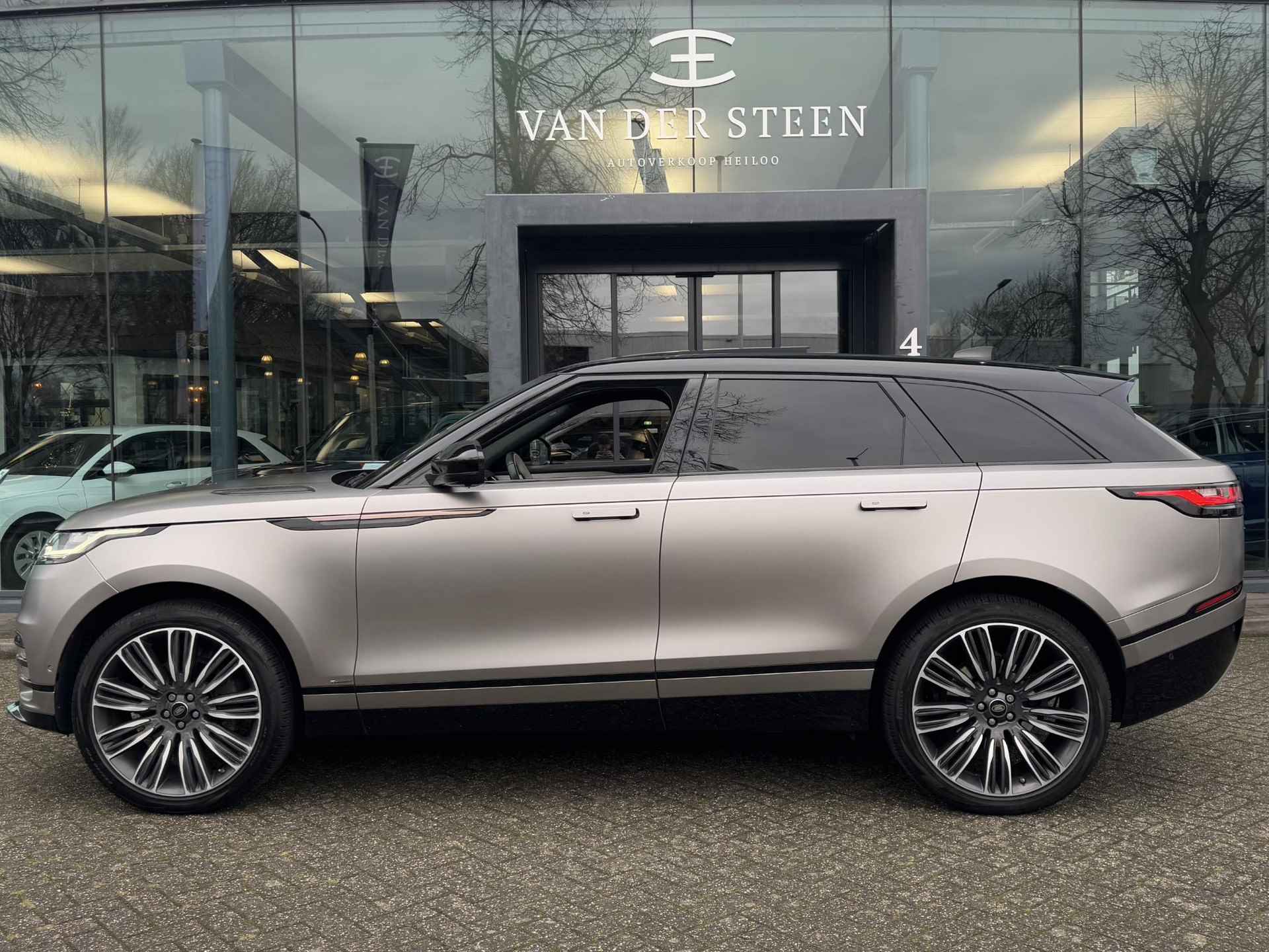 Land Rover Range Rover Velar 3.0 V6 AWD First Edition Stoelmassage | Stoelventilatie | Schuifdak - 7/34