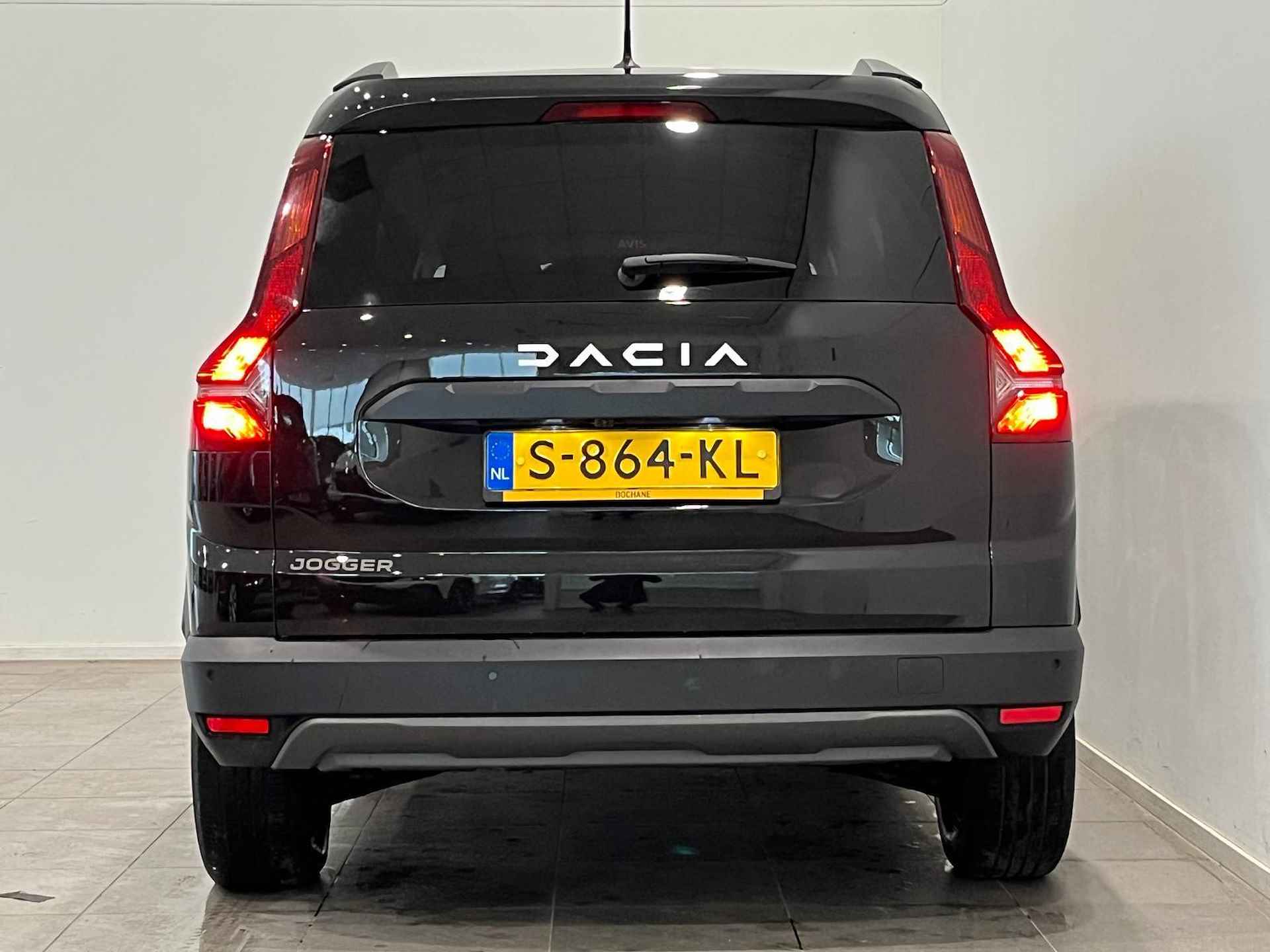 Dacia Jogger 1.0 TCe 110 Expression 7p. | 7-persoons | Navigatie | Dodehoekdetectie | Parkeersensoren voor, achter en achteruitrijcamera | Apple Carplay/Android Auto - 14/33