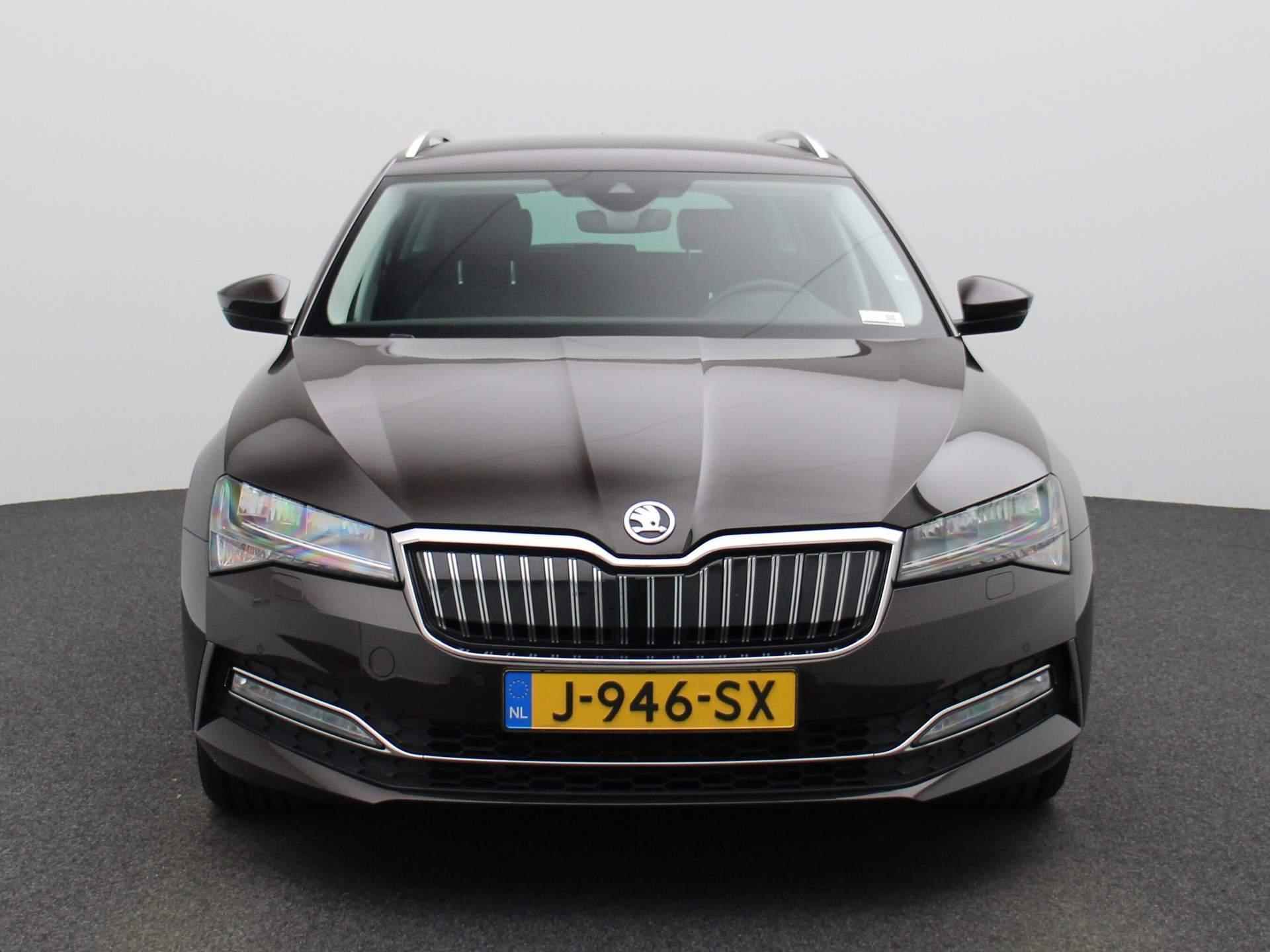 Skoda Superb Combi 1.4 TSI iV Business Edition Plus | HALF LEDER | NAVIGATIE | ELEK.STOEL | KEYLESS | CAMERA | - 4/42