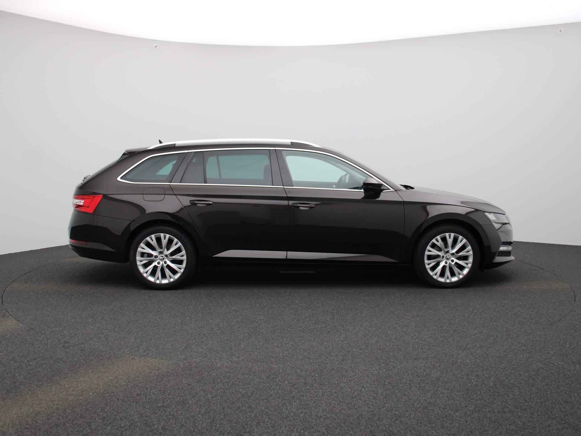 Skoda Superb Combi 1.4 TSI iV Business Edition Plus | HALF LEDER | NAVIGATIE | ELEK.STOEL | KEYLESS | CAMERA | - 7/42