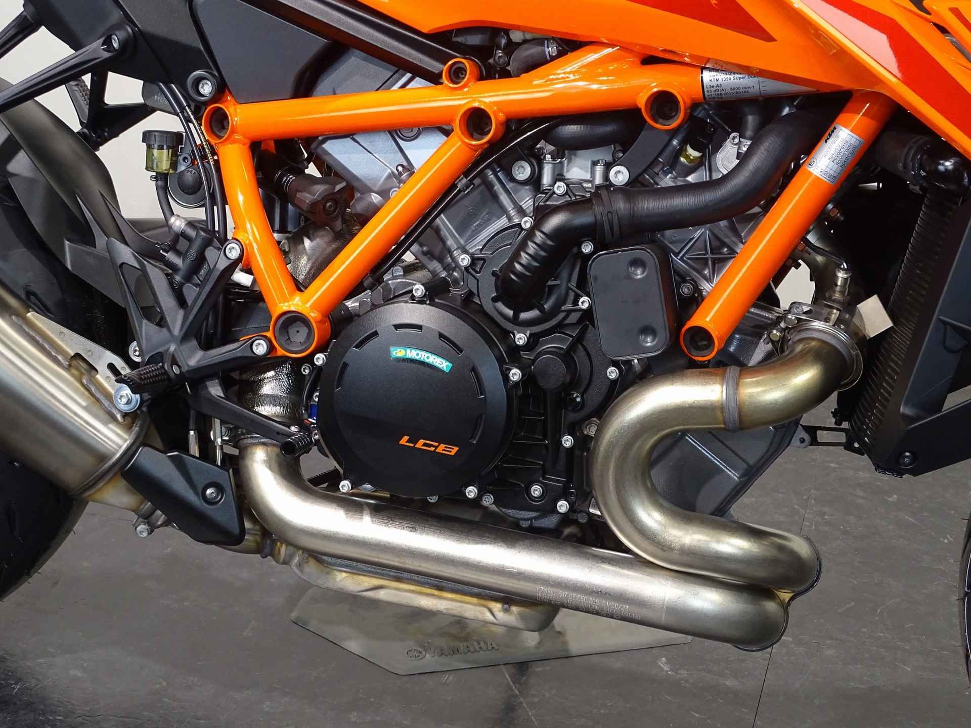 KTM 1390 SUPERDUKE R - 5/13