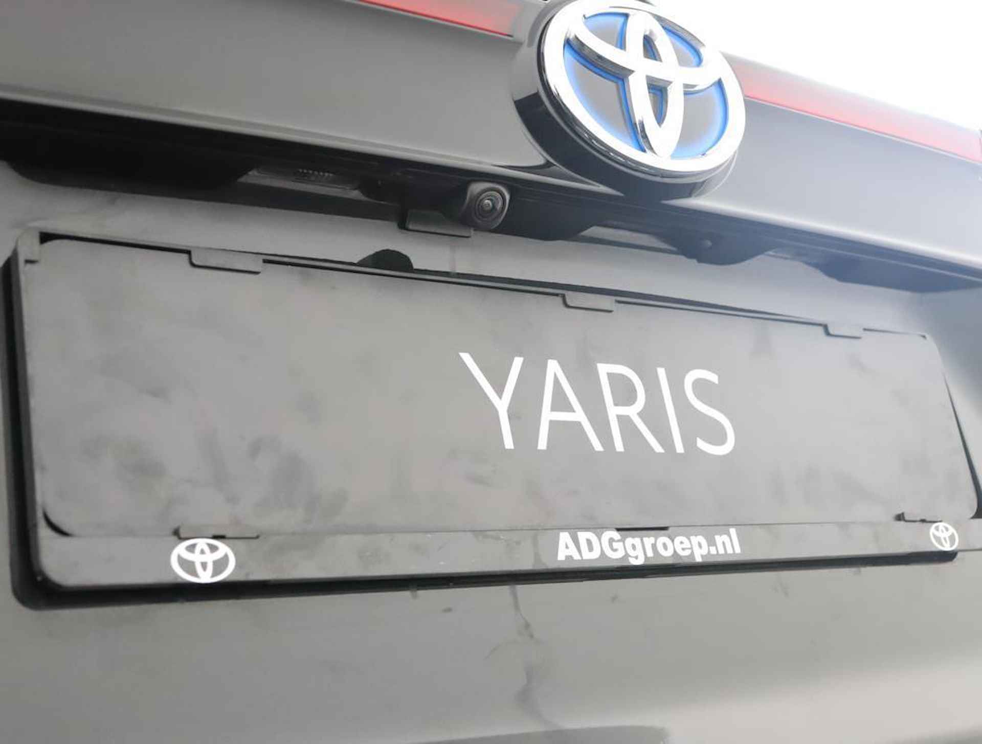 Toyota Yaris Cross 1.5 Hybrid Dynamic | Parkeersensoren | Navigatie | Stoel/stuurverwarming | - 38/51