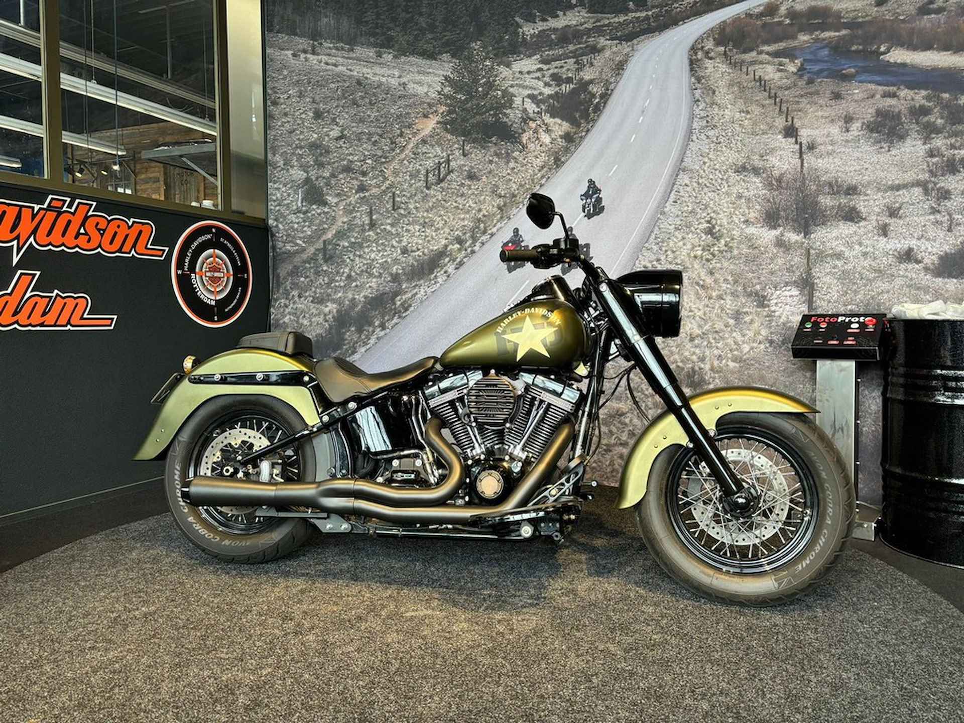 Harley-Davidson FLSS Softail Slim S - 2/10