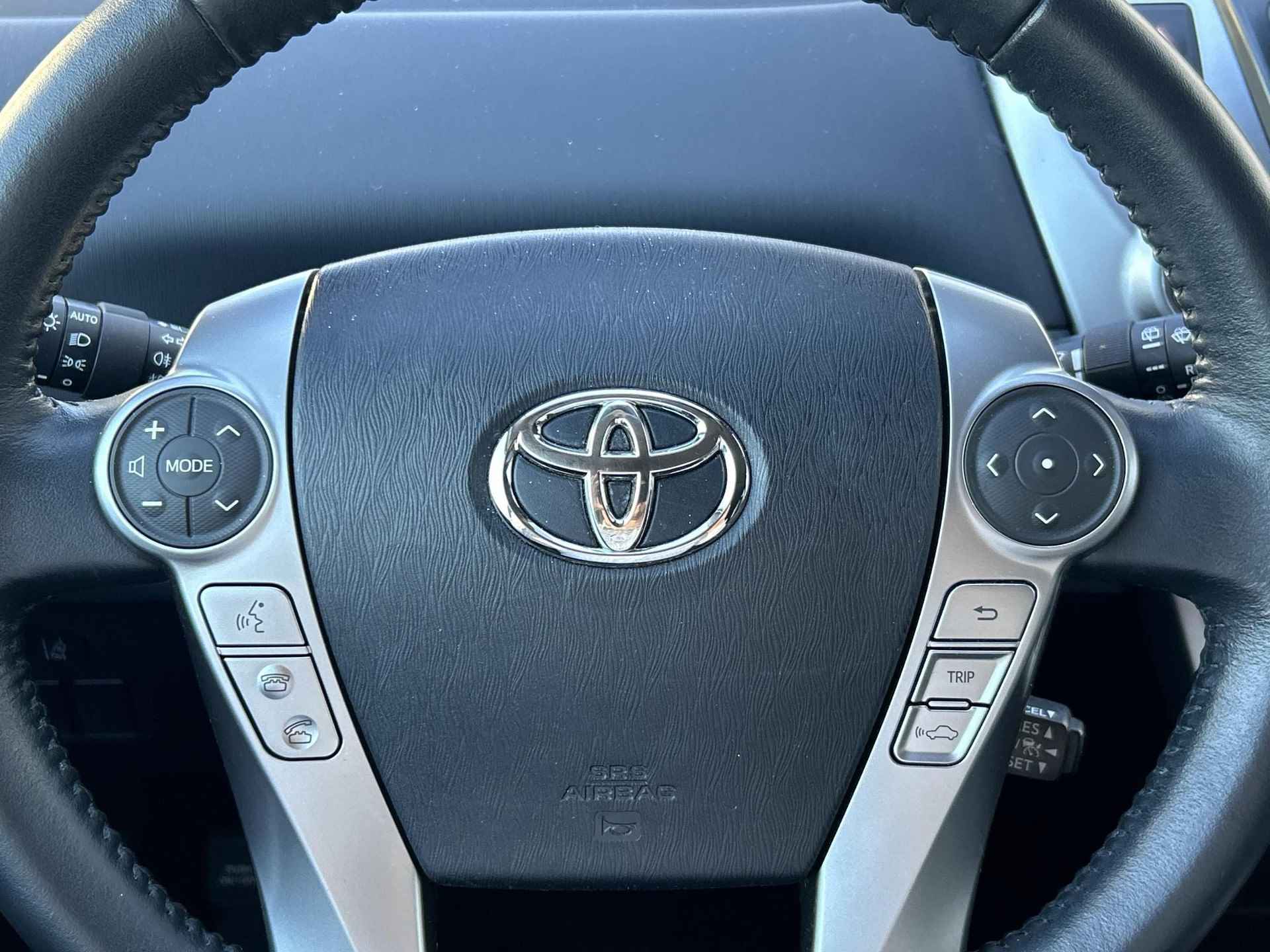 Toyota Prius+ 1.8 Executive **NAVIGATIE/ PANORAMADAK/ 36 MAANDEN GARANTIE** - 22/33