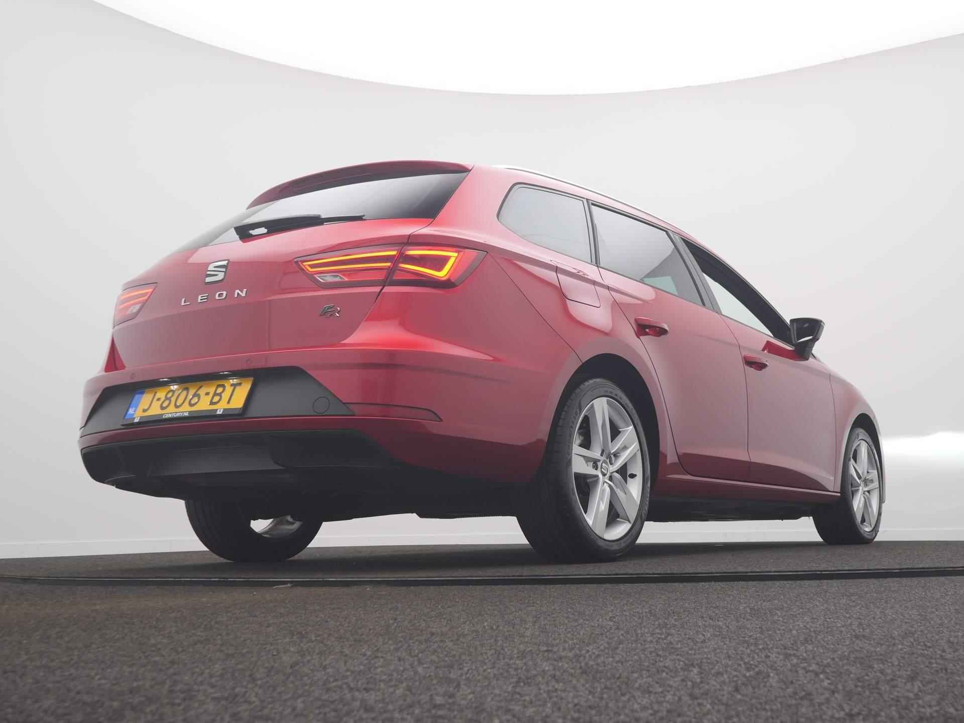 SEAT Leon ST 1.0 TSI FR Ultimate Edition / Camera / Sensoren / Digital Dash / Beats-Audio - 10/53