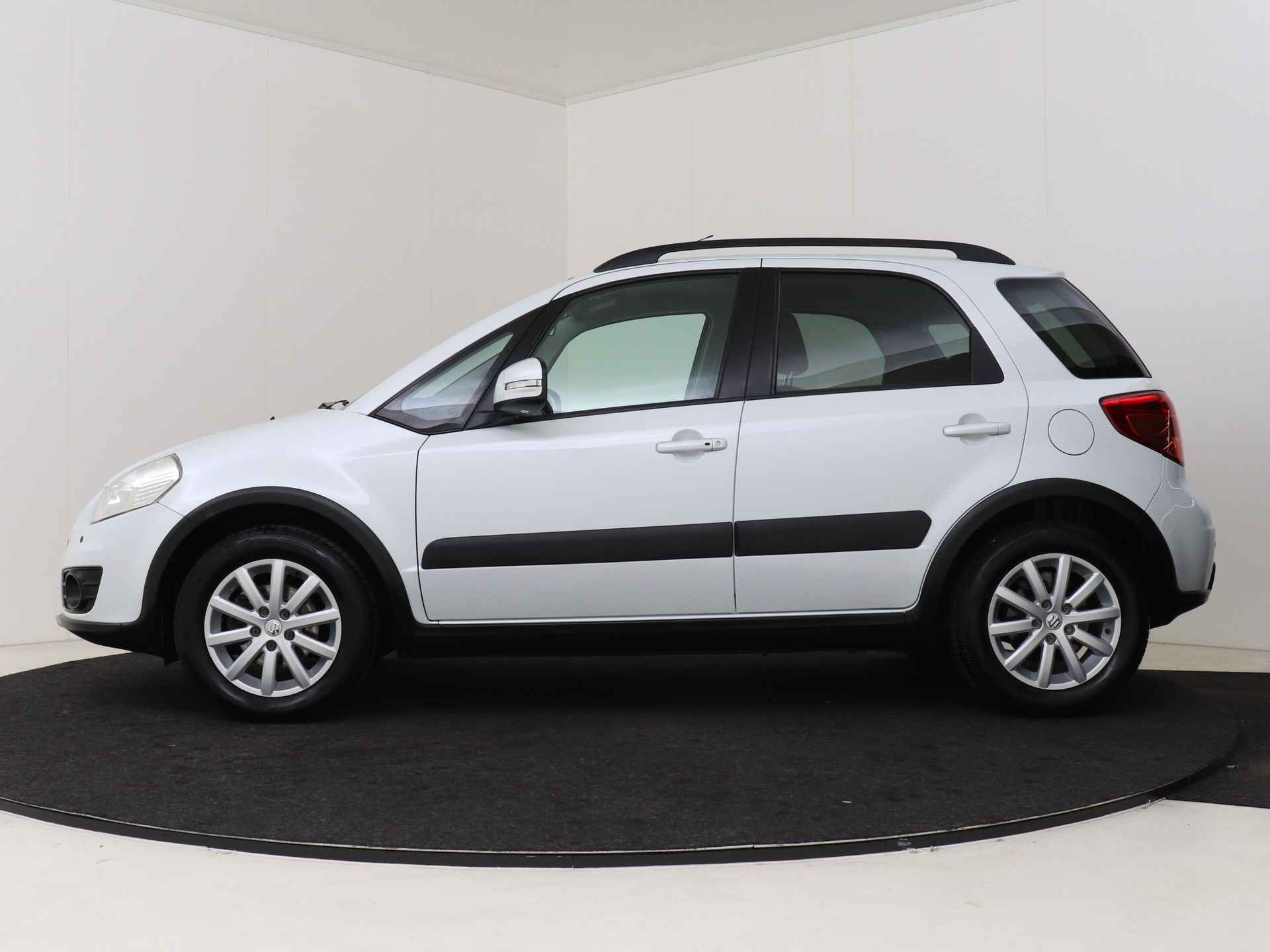 Suzuki SX4 1.6 Executive I Navigatie I Climate Control I Trekhaak I - 4/43