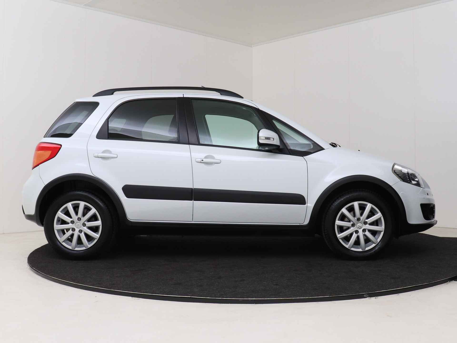 Suzuki SX4 1.6 Executive I Navigatie I Climate Control I Trekhaak I - 14/43