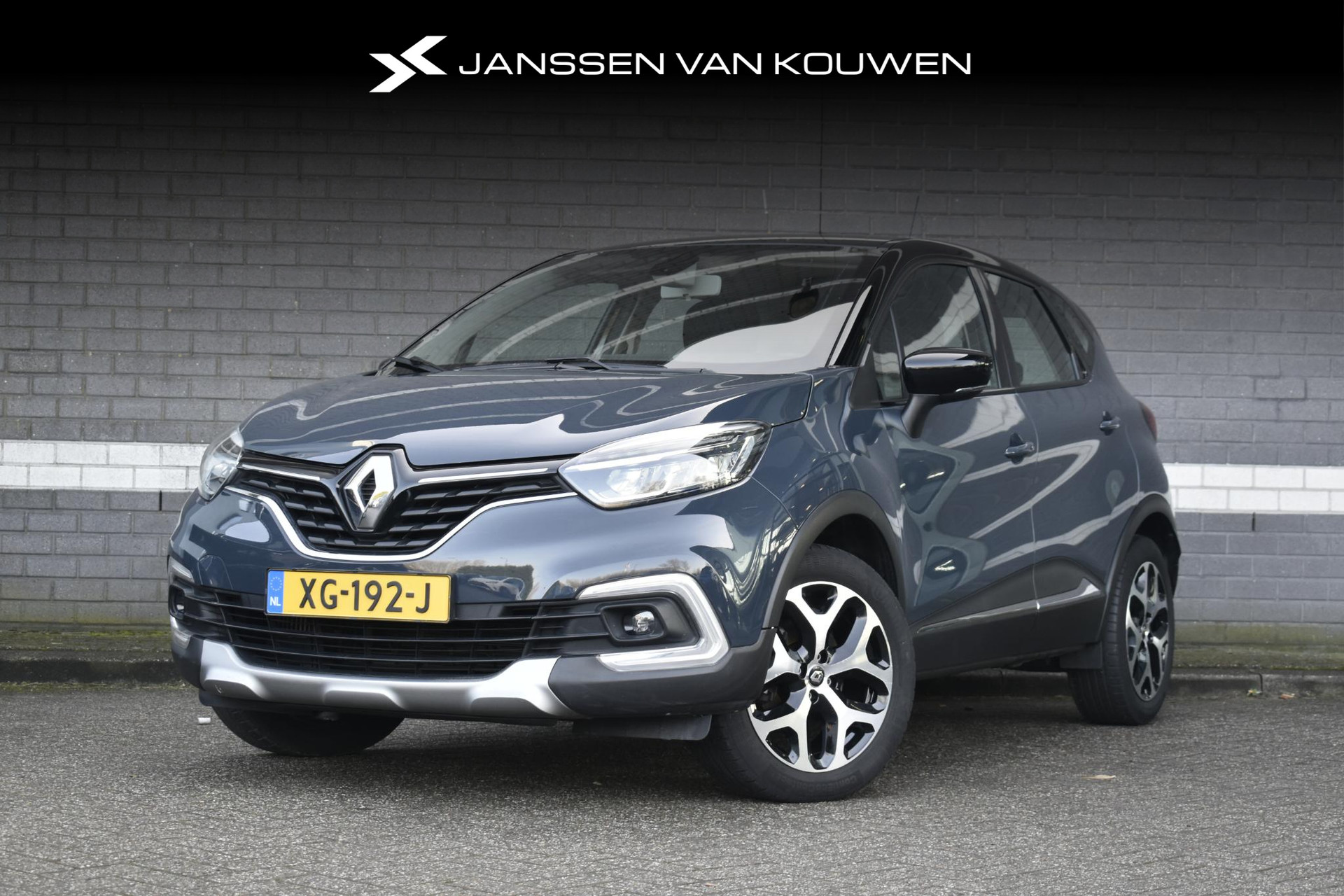 Renault Captur 1.2 TCe Limited / Navi / Camera / Trekhaak / Keyless / Automaat