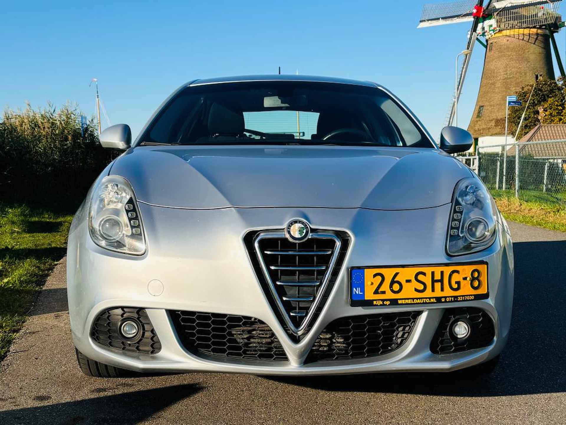 Alfa Romeo Giulietta 1.4 T Distinctive - 2/15