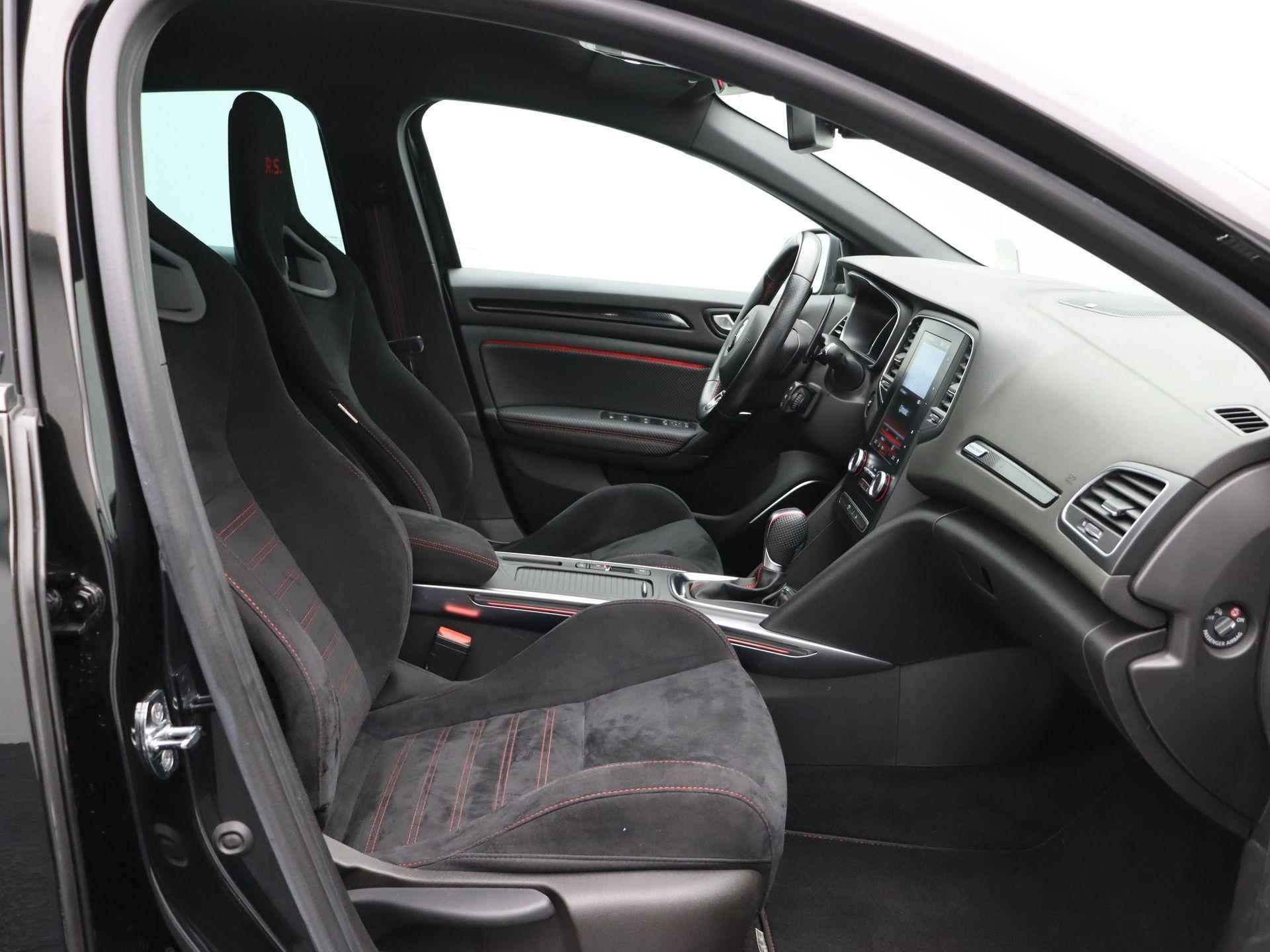 Renault Mégane 1.8 TCe 300pk RS Trophy | Recaro Sportstoelen| Fujilight velgen | Dealer onderhouden | BOSE Audio | HUD | - 5/62