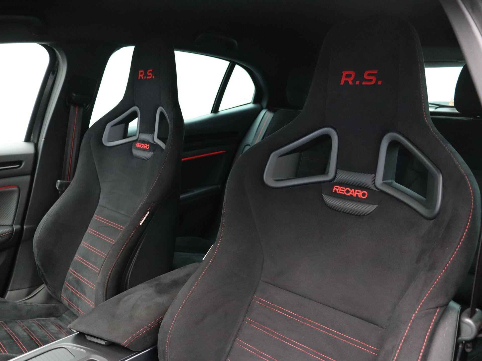 Renault Mégane 1.8 TCe 300pk RS Trophy | Recaro Sportstoelen| Fujilight velgen | Dealer onderhouden | BOSE Audio | HUD | - 45/62