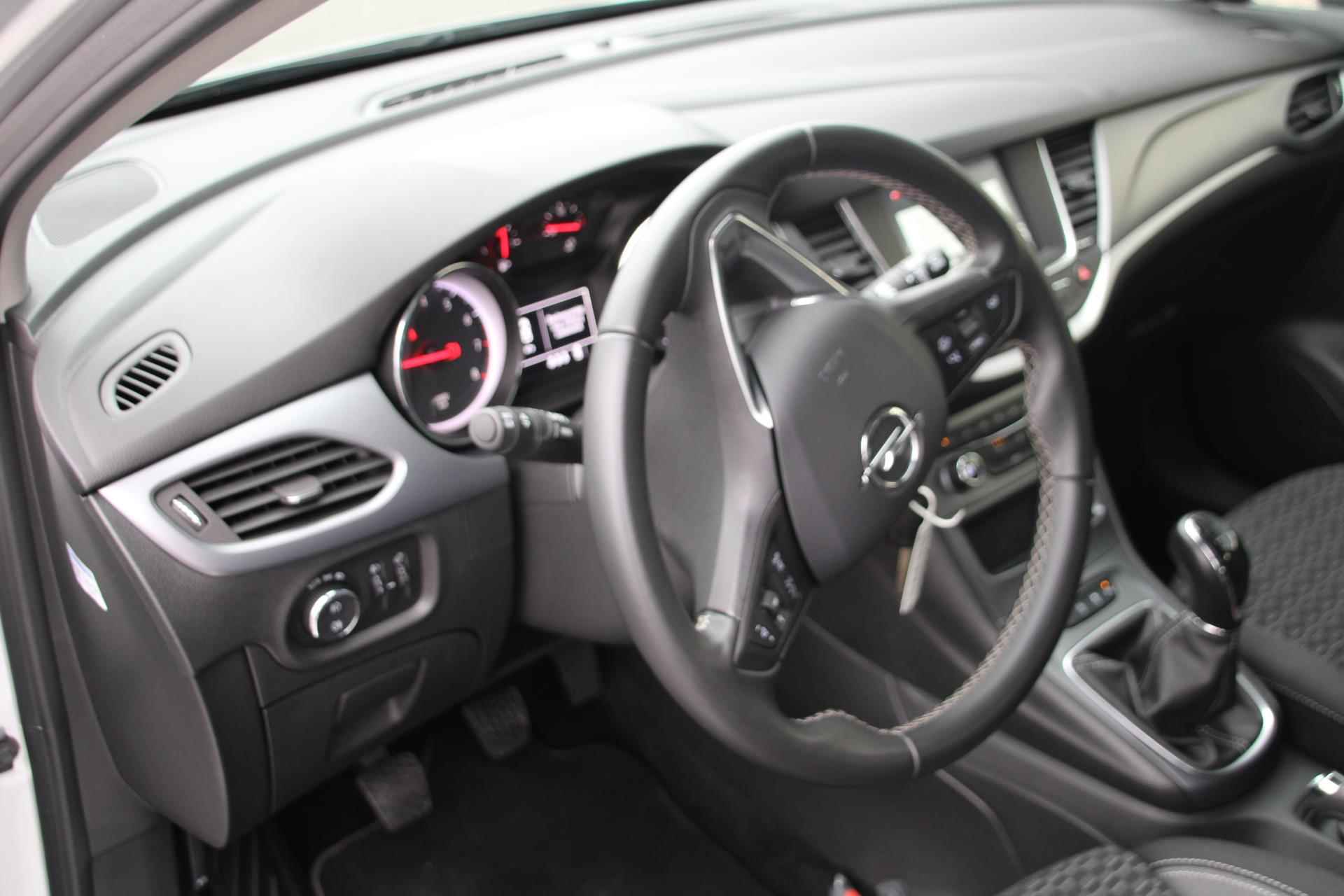 Opel Astra 1.2 Edition Luxe uitvoering! - 15/19