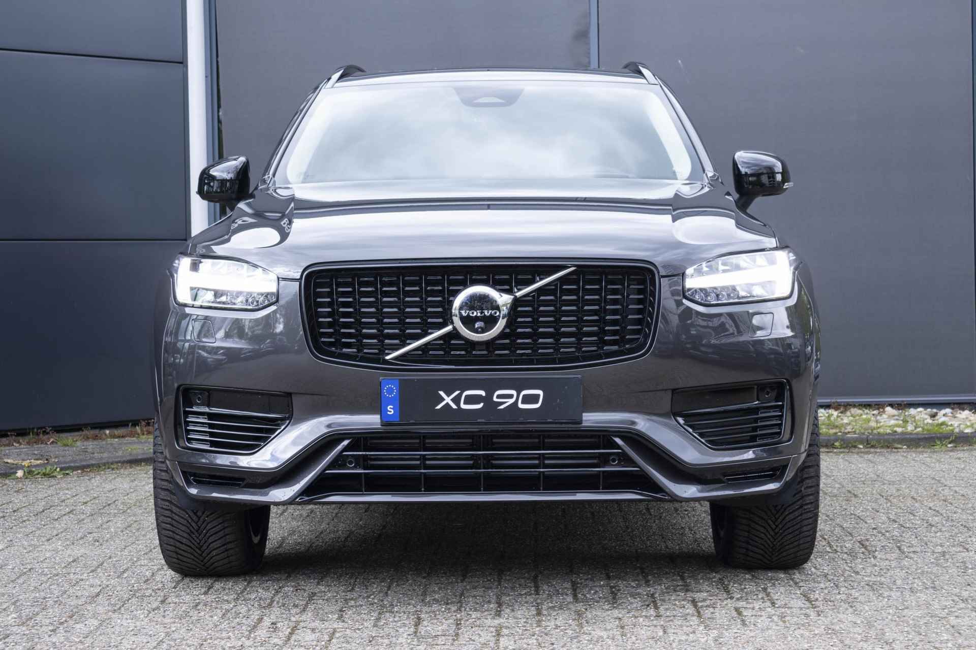 Volvo XC90 T8 Recharge AWD Ultimate Dark 360 graden Camera | Massagefunctie voorstoelen | Luchtvering | Bowers & Wilkins Audio | Geventileerde voorstoelen - 9/47