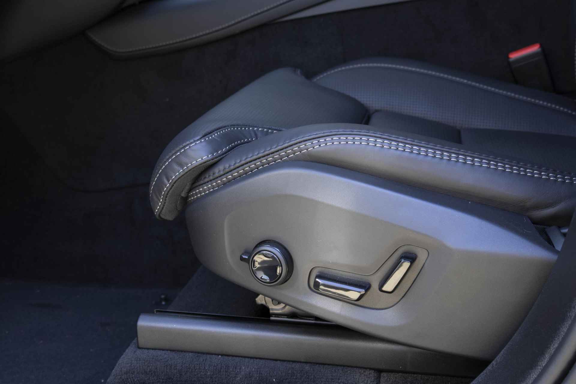 Volvo XC90 T8 Recharge AWD Ultimate Dark 360 graden Camera | Massagefunctie voorstoelen | Luchtvering | Bowers & Wilkins Audio | Geventileerde voorstoelen - 20/47