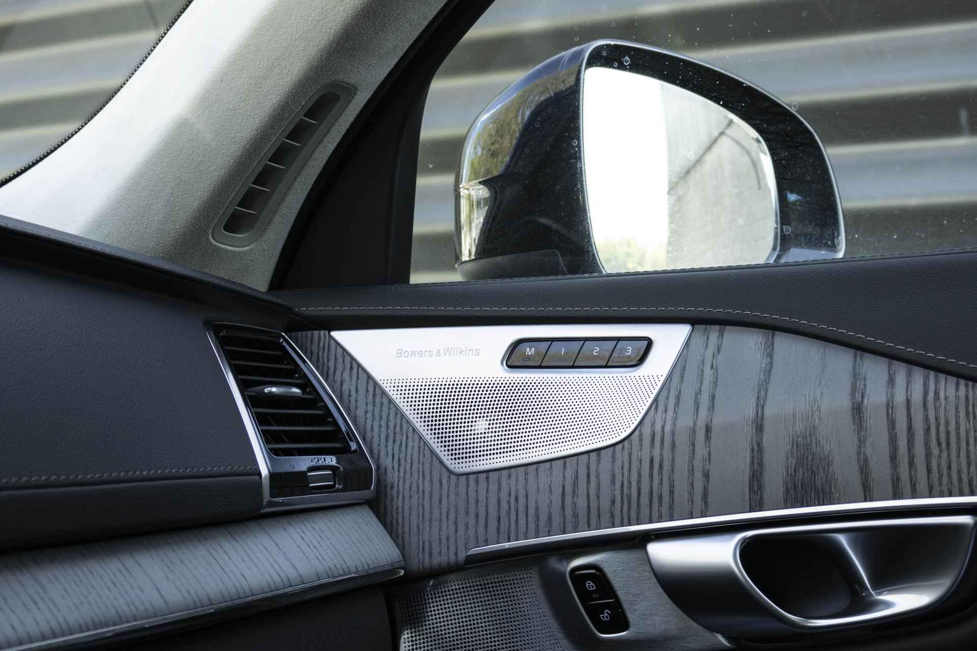 Volvo XC90 T8 Recharge AWD Ultimate Dark 360 graden Camera | Massagefunctie voorstoelen | Luchtvering | Bowers & Wilkins Audio | Geventileerde voorstoelen - 38/47