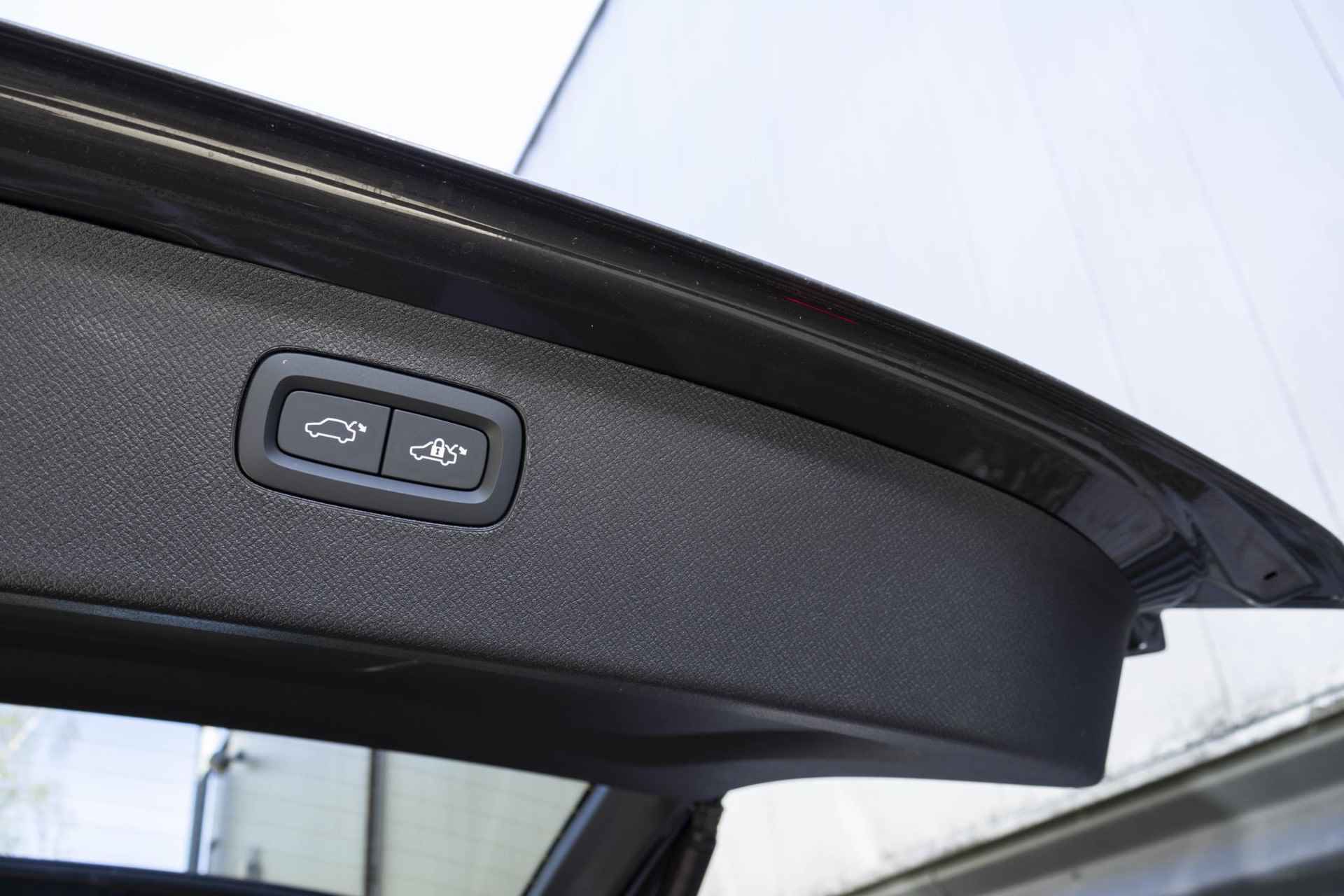 Volvo XC90 T8 Recharge AWD Ultimate Dark 360 graden Camera | Massagefunctie voorstoelen | Luchtvering | Bowers & Wilkins Audio | Geventileerde voorstoelen - 41/47