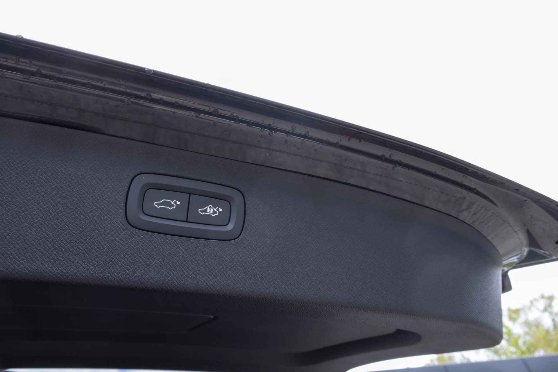 Volvo XC90 T8 Recharge AWD Ultimate Dark 360 graden Camera | Massagefunctie voorstoelen | Luchtvering | Bowers & Wilkins Audio | Geventileerde voorstoelen - 44/47