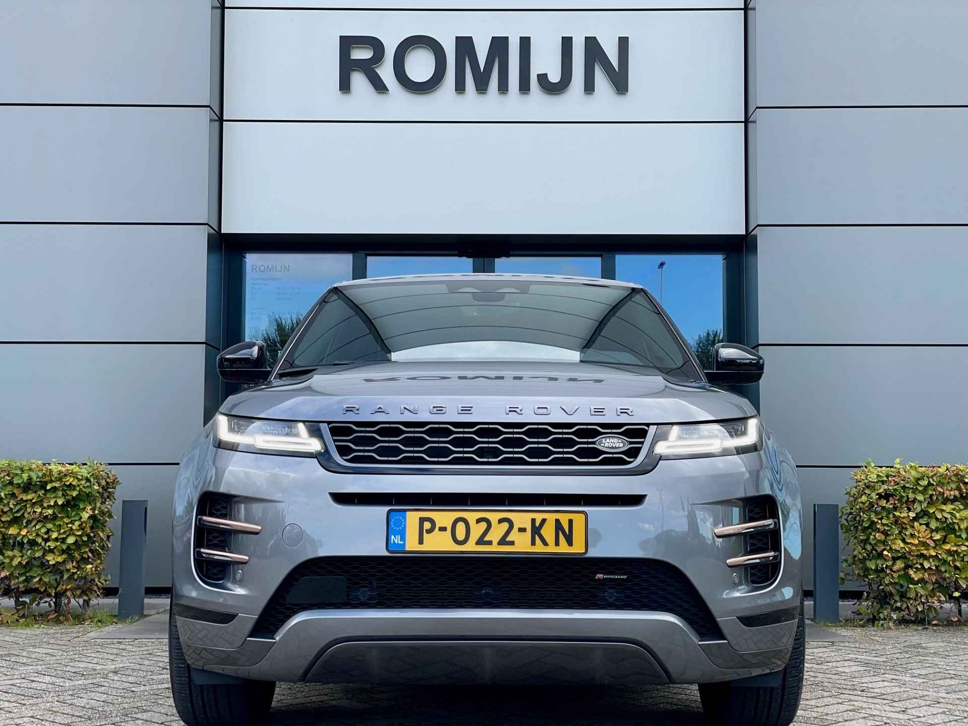 Land Rover Range Rover Evoque 1.5 P300e AWD R-Dynamic SE PANORAMADAK - 3/37