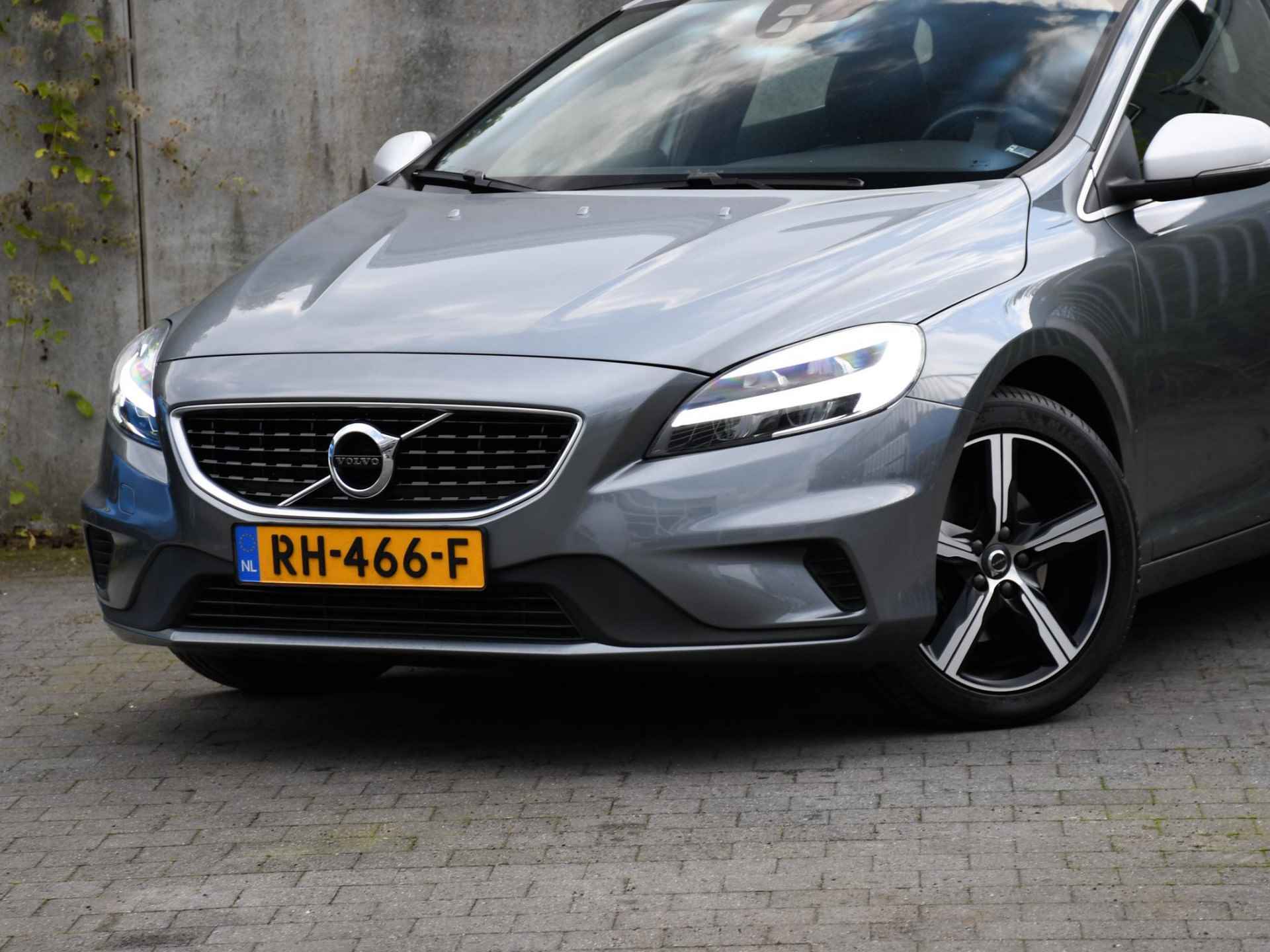 Volvo V40 Business Sport 2.0 T4 190pk NAVI | CRUISE.C | HALF-LEDER | PDC ACHTER | 17''LM | STOELVERW. VOOR - 2/28