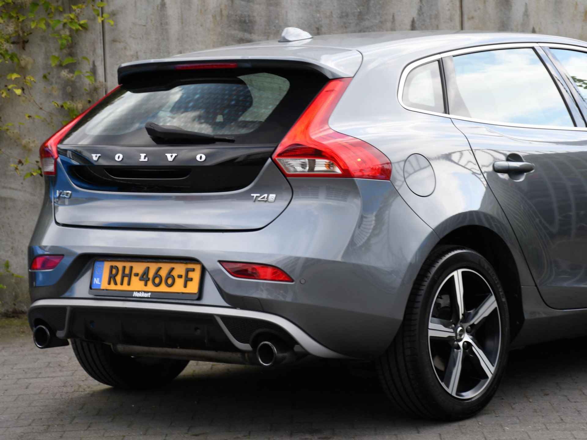 Volvo V40 Business Sport 2.0 T4 190pk NAVI | CRUISE.C | HALF-LEDER | PDC ACHTER | 17''LM | STOELVERW. VOOR - 5/28