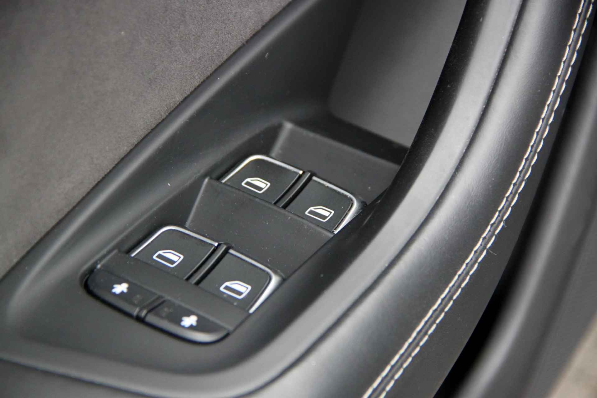 Audi RS6 Avant 4.0 TFSI quattro performance Pro Line Plus / DYNAMIC PLUS / PANODAK / HEADUP DISPLAY - 23/40