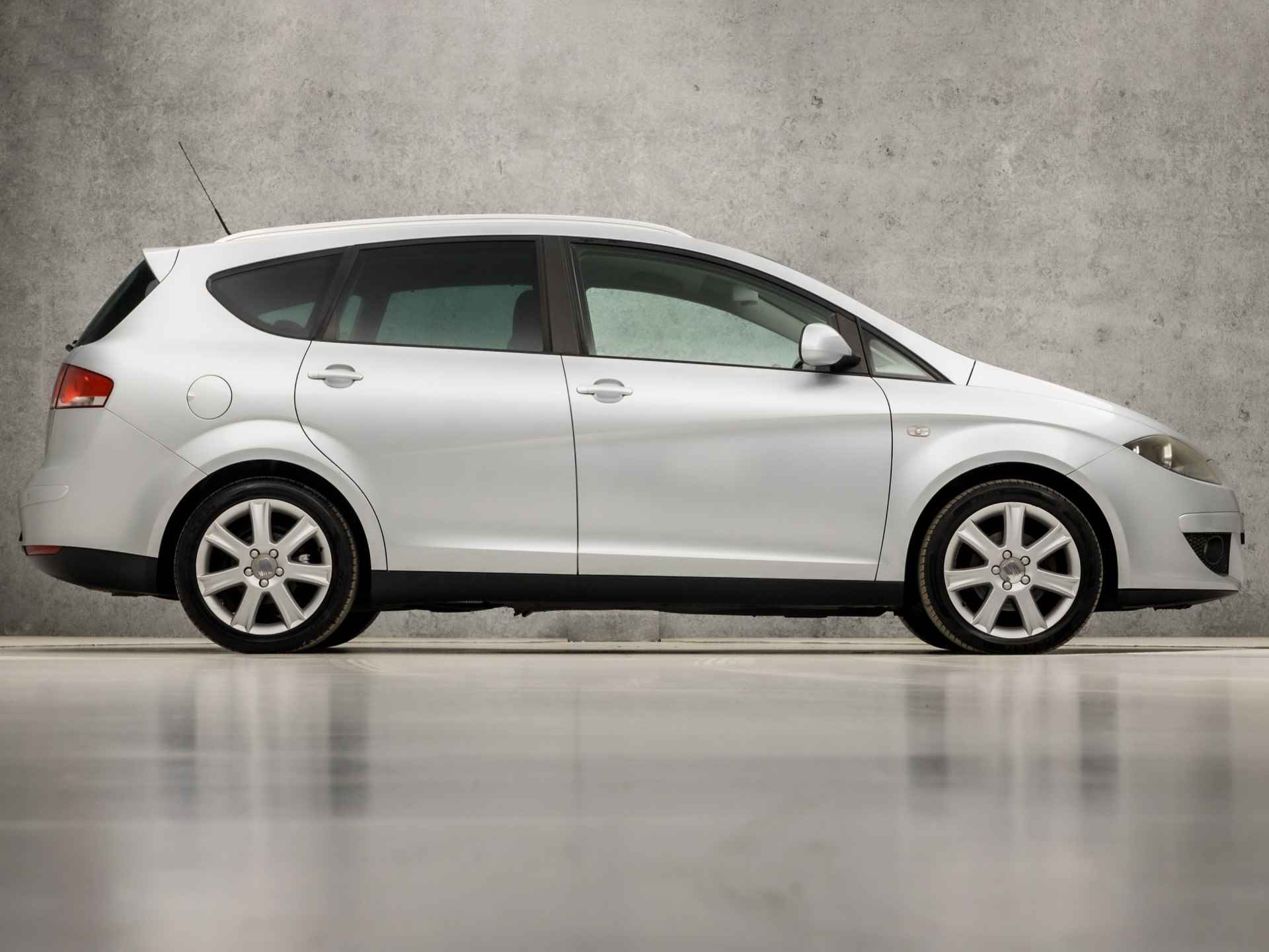 SEAT Altea XL 1.6 Hattrick (CRUISE, CLIMATE, ELEK PAKKET, GETINT GLAS, ARMSTEUN, SPORTSTOELEN, LM VELGEN, PARKEERSENSOREN, NIEUWE APK, NIEUWSTAAT) - 4/31