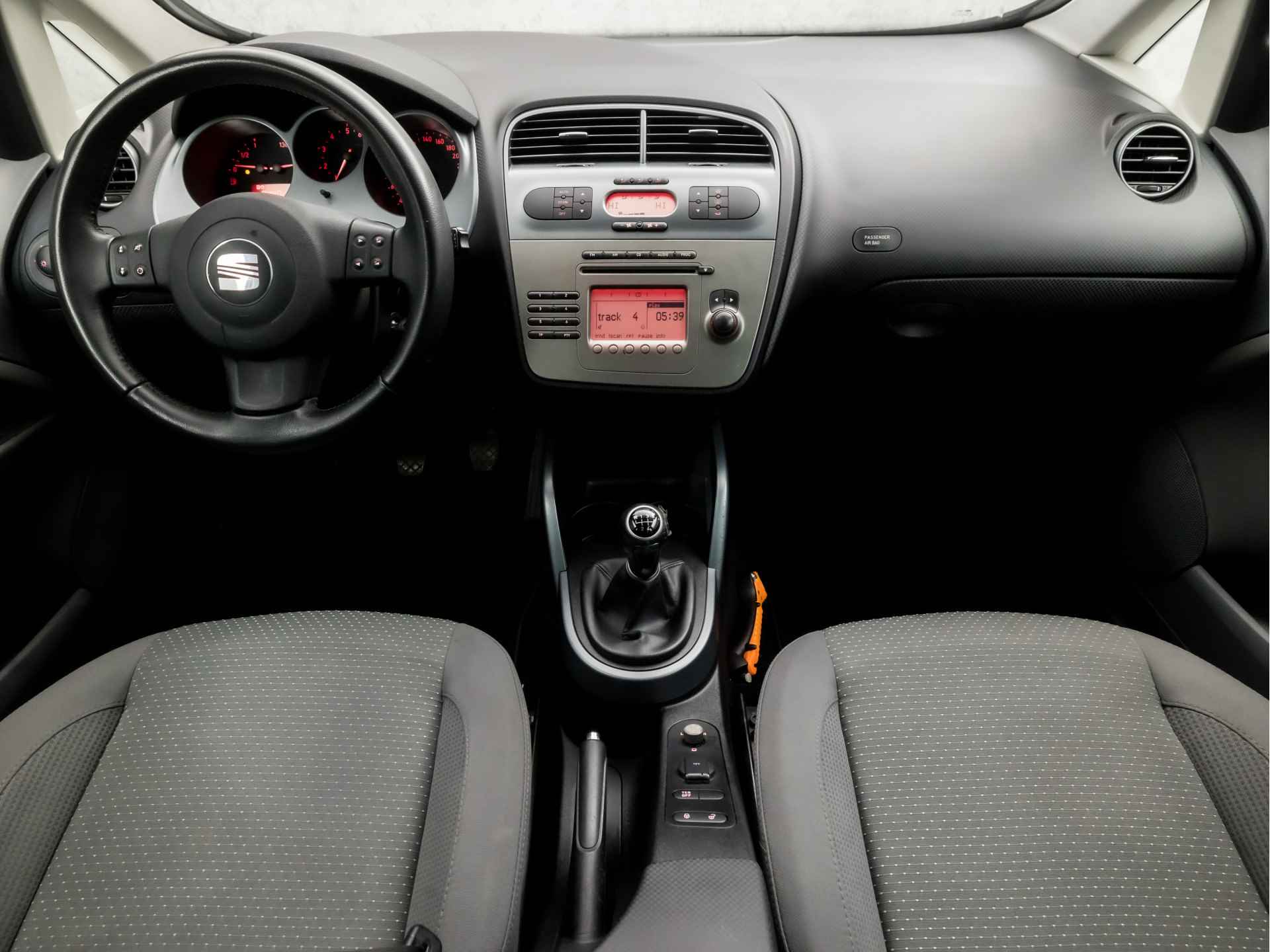 SEAT Altea XL 1.6 Hattrick (CRUISE, CLIMATE, ELEK PAKKET, GETINT GLAS, ARMSTEUN, SPORTSTOELEN, LM VELGEN, PARKEERSENSOREN, NIEUWE APK, NIEUWSTAAT) - 6/31