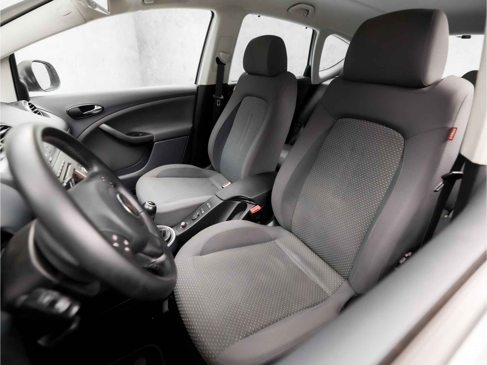 SEAT Altea XL 1.6 Hattrick (CRUISE, CLIMATE, ELEK PAKKET, GETINT GLAS, ARMSTEUN, SPORTSTOELEN, LM VELGEN, PARKEERSENSOREN, NIEUWE APK, NIEUWSTAAT) - 13/31