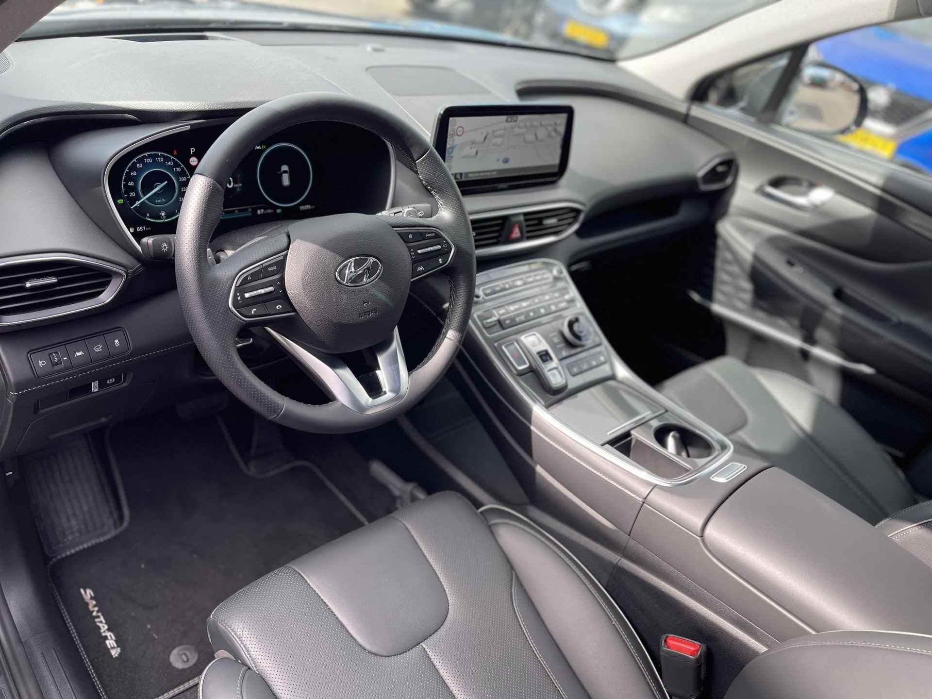 Hyundai Santa Fe 1.6 T-GDI HEV Premium Sky | Panoramadak | Leder | Stuur- + Stoelverwarming | Head-Up Display | Geheugenstoel | Rijklaarprijs! - 10/33
