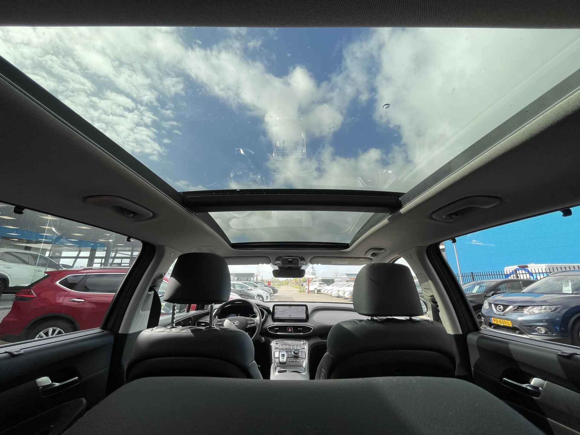 Hyundai Santa Fe 1.6 T-GDI HEV Premium Sky | Panoramadak | Leder | Stuur- + Stoelverwarming | Head-Up Display | Geheugenstoel | Rijklaarprijs! - 13/33